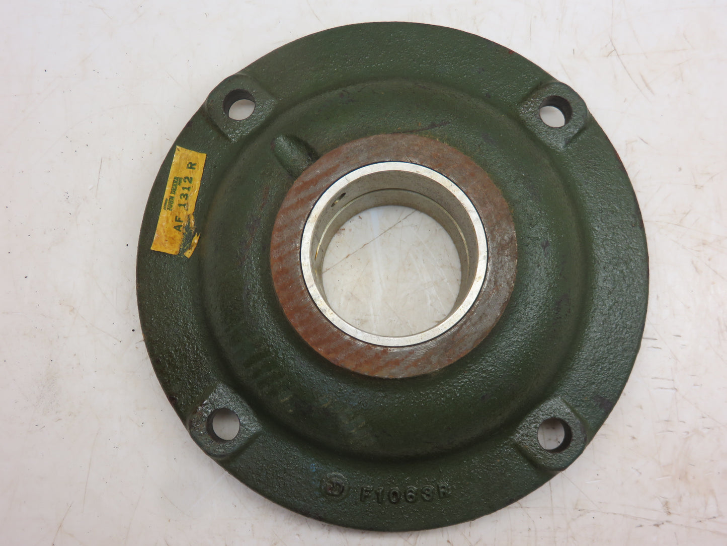 AF1312R, F1063R John Deere NOS Right Hand Main Bearing Housing With Bearing For G