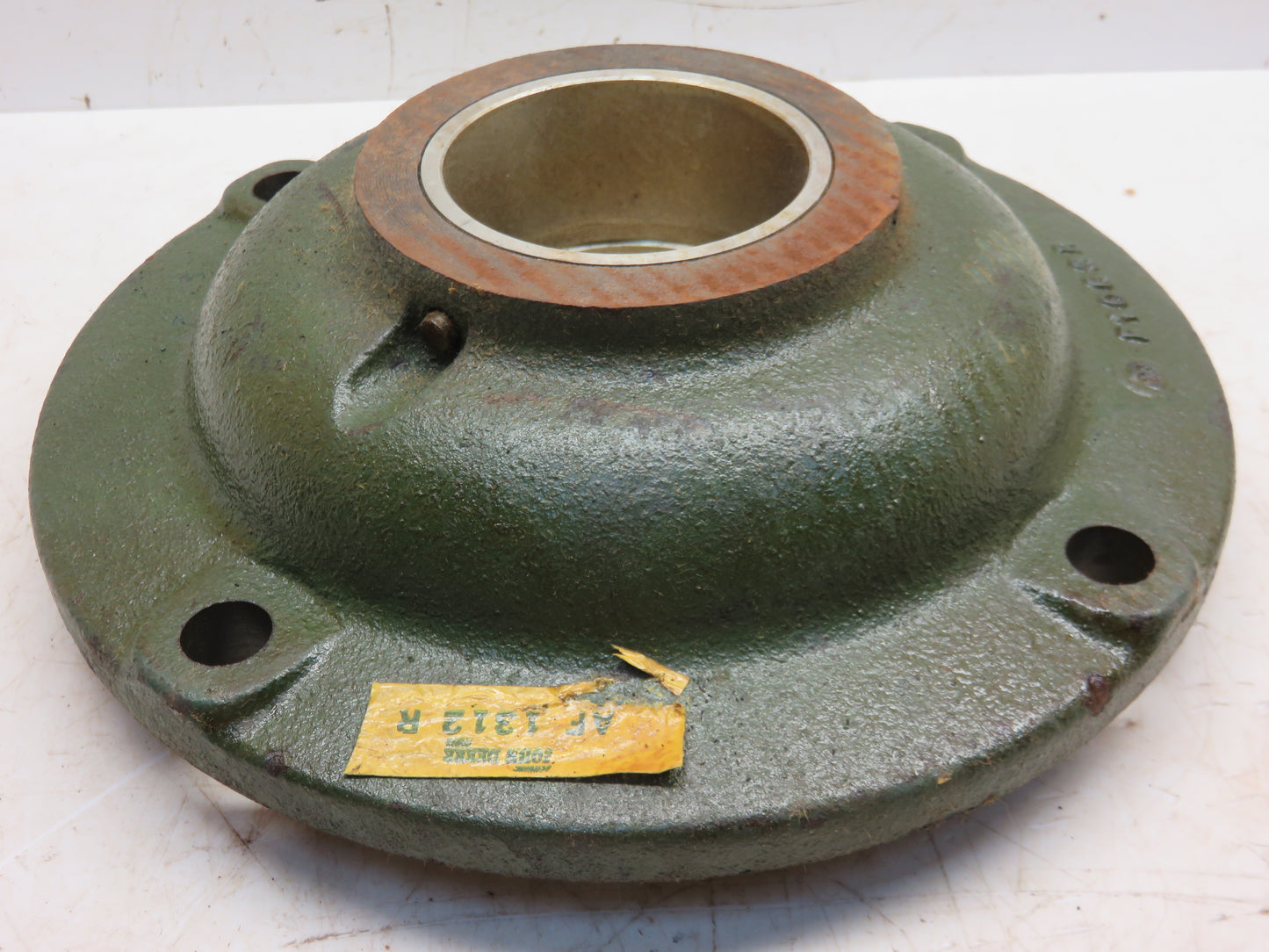 AF1312R, F1063R John Deere NOS Right Hand Main Bearing Housing With Bearing For G