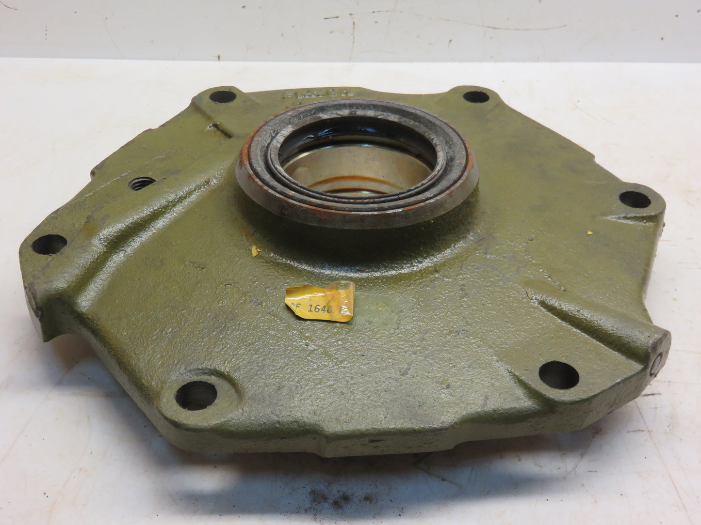 AF1648R, F1229R John Deere NOS Right Hand Main Bearing Housing With Bearing For 70