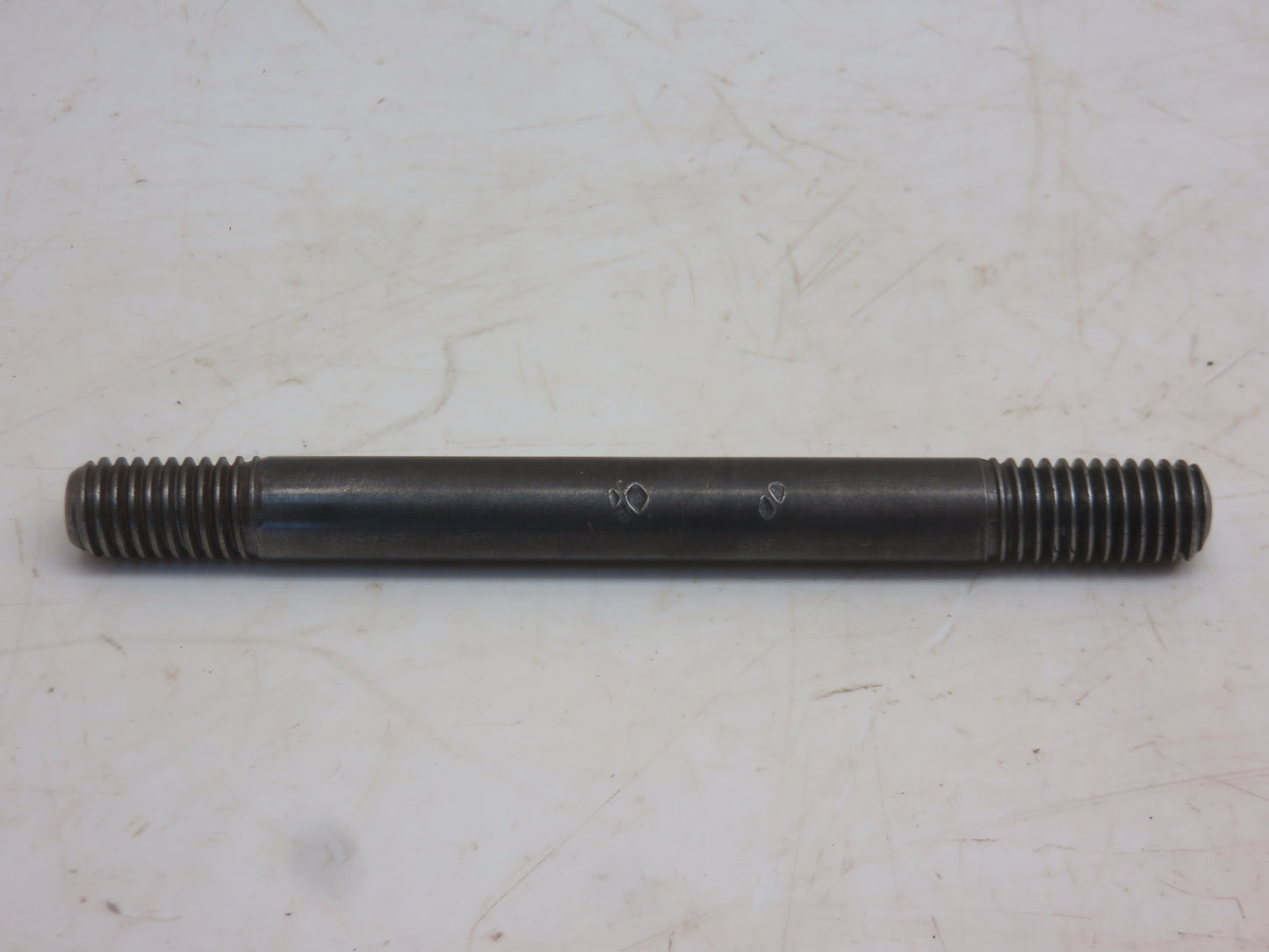 B359R John Deere Manifold And Rocker Arm Stud For A, AR, AO, B, BR, BO, 50