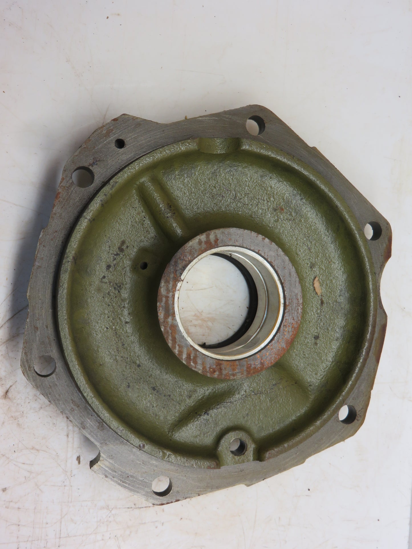 AF1648R, F1229R John Deere NOS Right Hand Main Bearing Housing With Bearing For 70