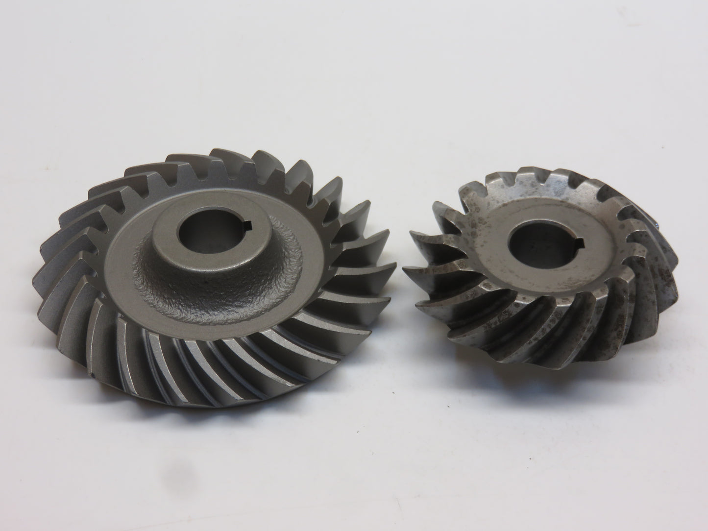 AH701R John Deere Fan And Governor Gear Set For H