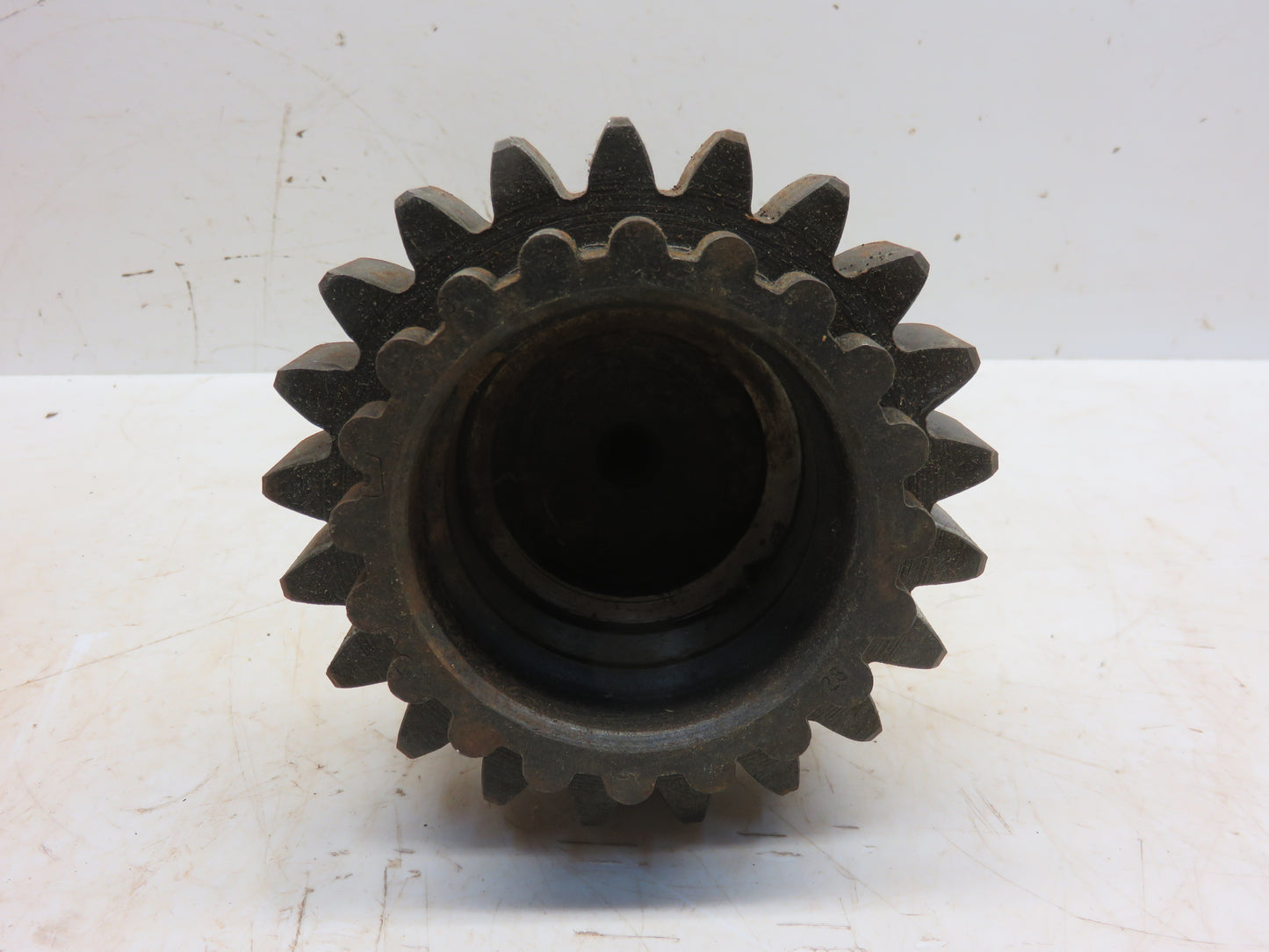 AF1567R, F1375R John Deere NOS Transmission Drive Shaft And Gear For 70