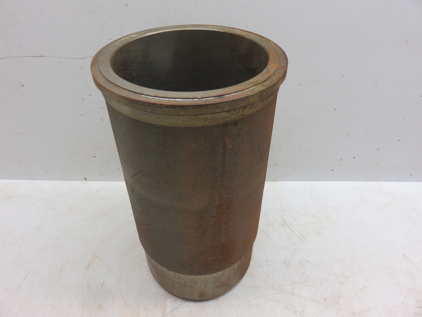 AR28192R John Deere NOS Piston Liner For 3010, 4010, 3020