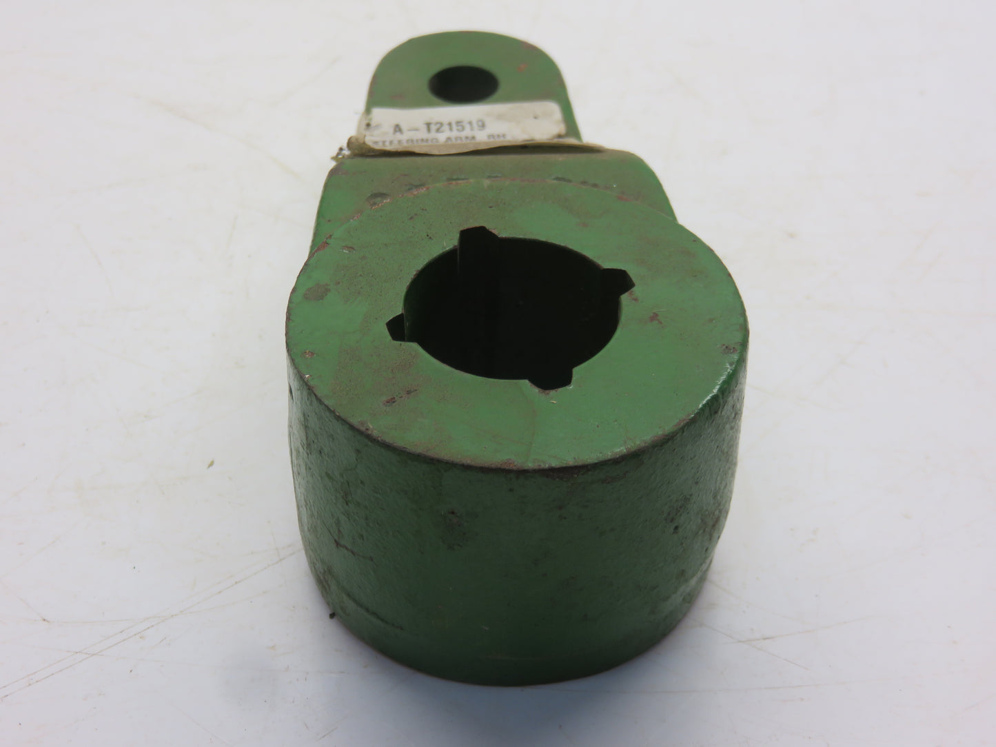 T21519 John Deere Right Hand Steering Arm For 1020, 1520, 2030, 2640