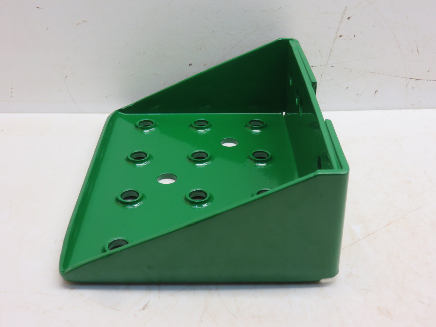 R27883 John Deere Step For 2510, 2520, 3010, 3020, 4000, 4010, 4020