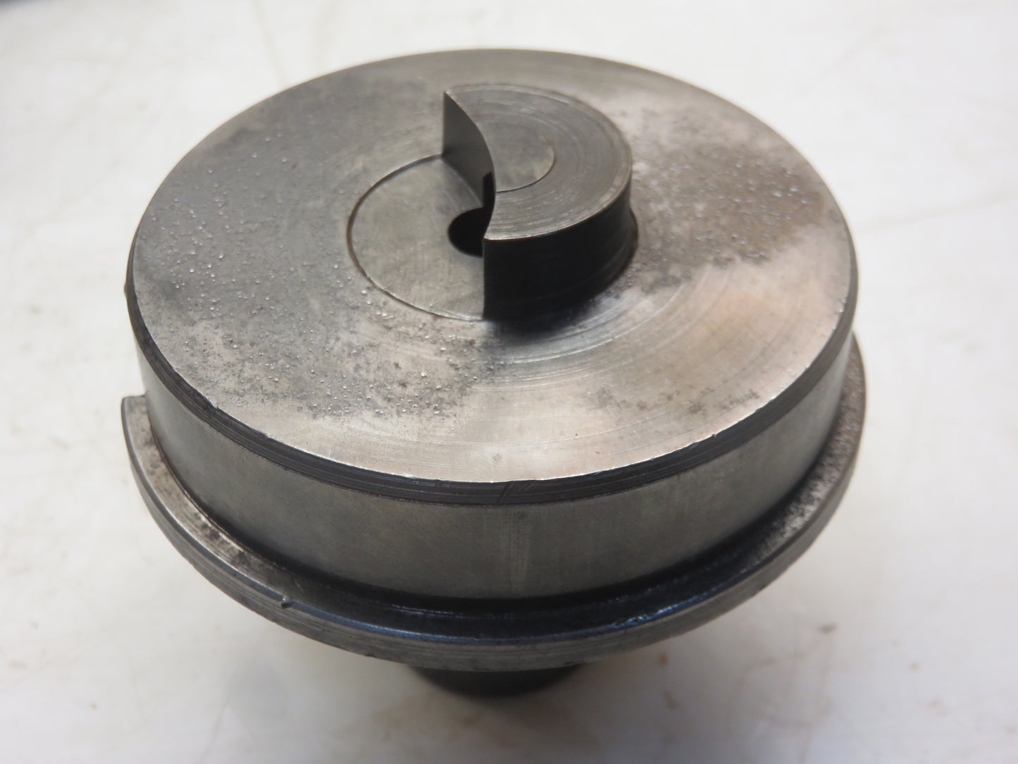 AR42223 John Deere PTO Idler Gear Shaft With Quill For 2510, 2520, 3020