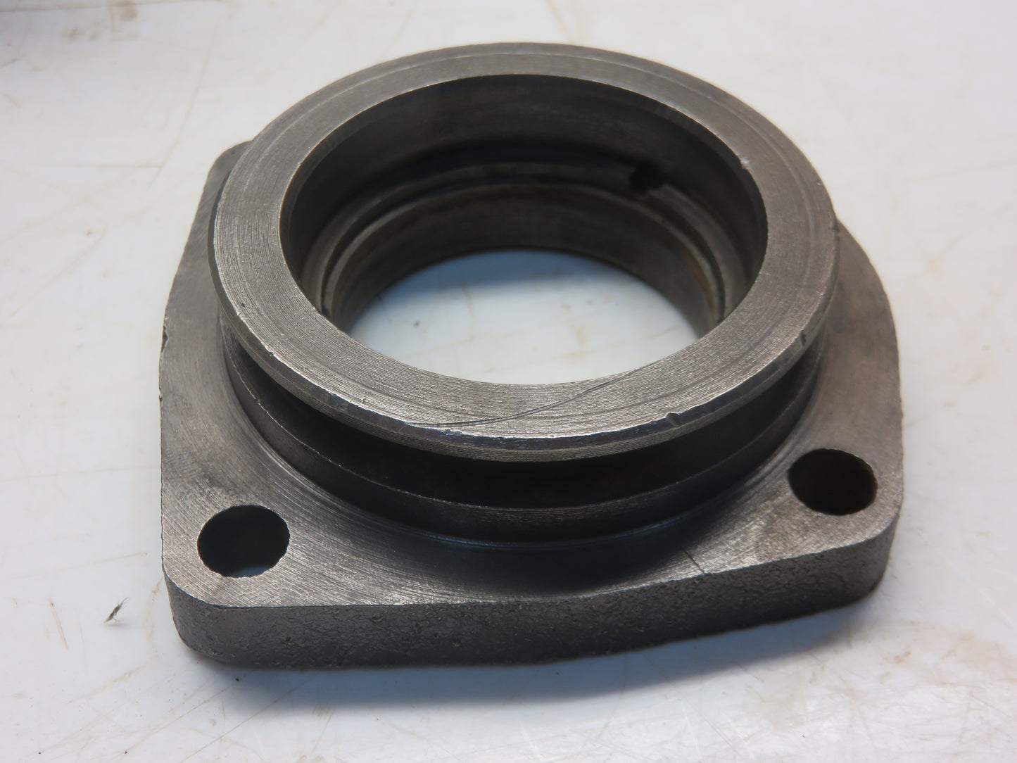 M3505T John Deere Transmission Input Shaft Bearing Quill For 420, 430, 435
