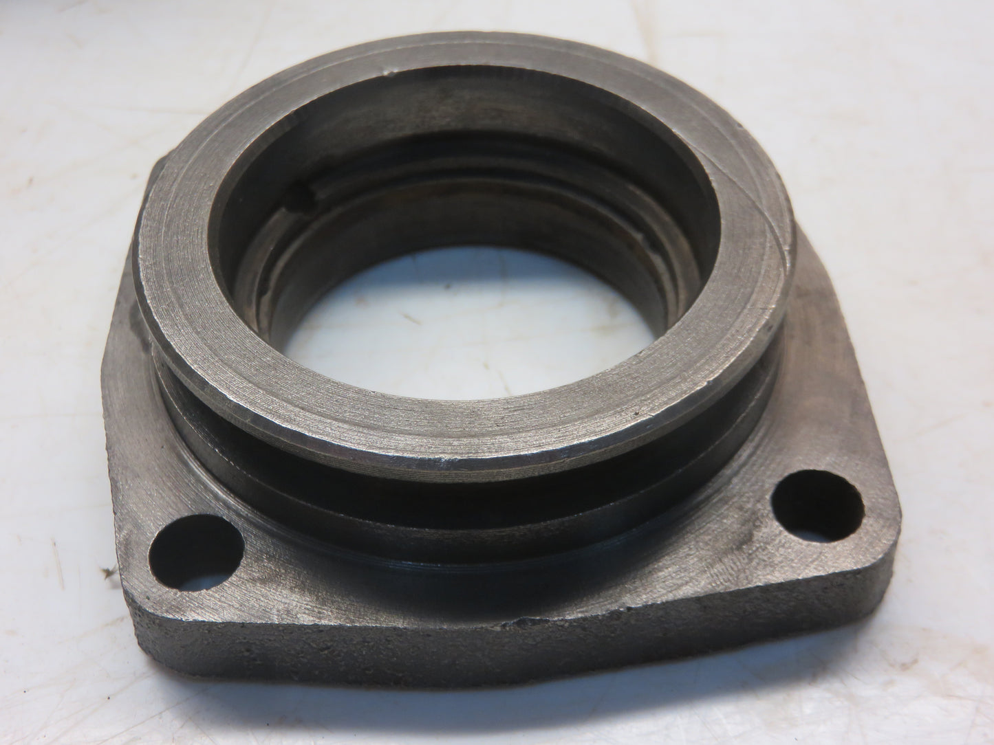 M3505T John Deere Transmission Input Shaft Bearing Quill For 420, 430, 435