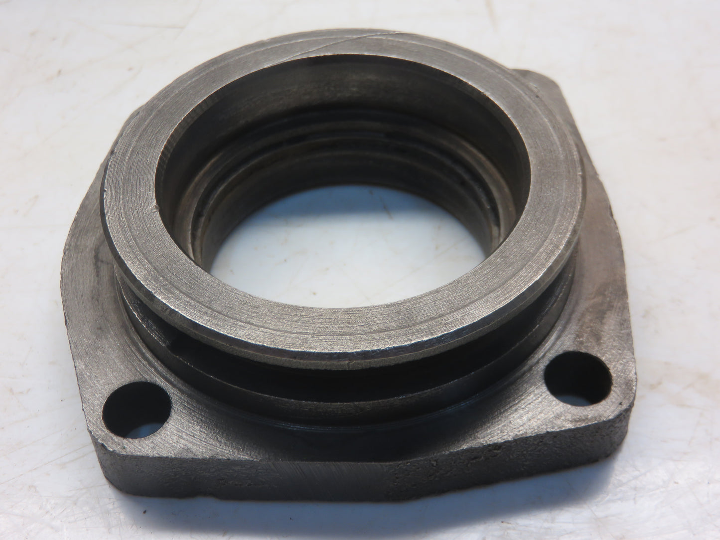 M3505T John Deere Transmission Input Shaft Bearing Quill For 420, 430, 435