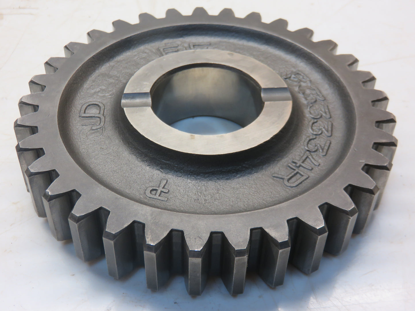 R33334 John Deere Power Shift PTO Idler Gear For 2510, 3020