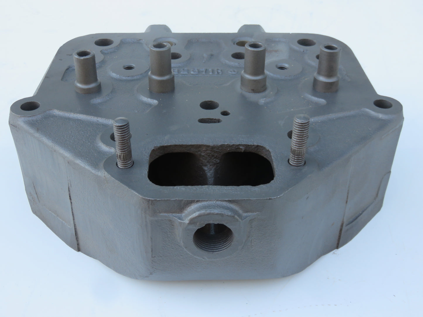 B2871R, AB4204R John Deere Cylinder Head For B, 50