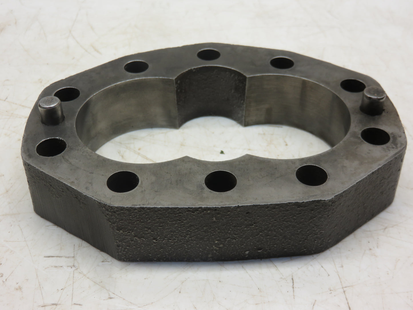 AR925R, R742R John Deere Power Trol Pump Body For R