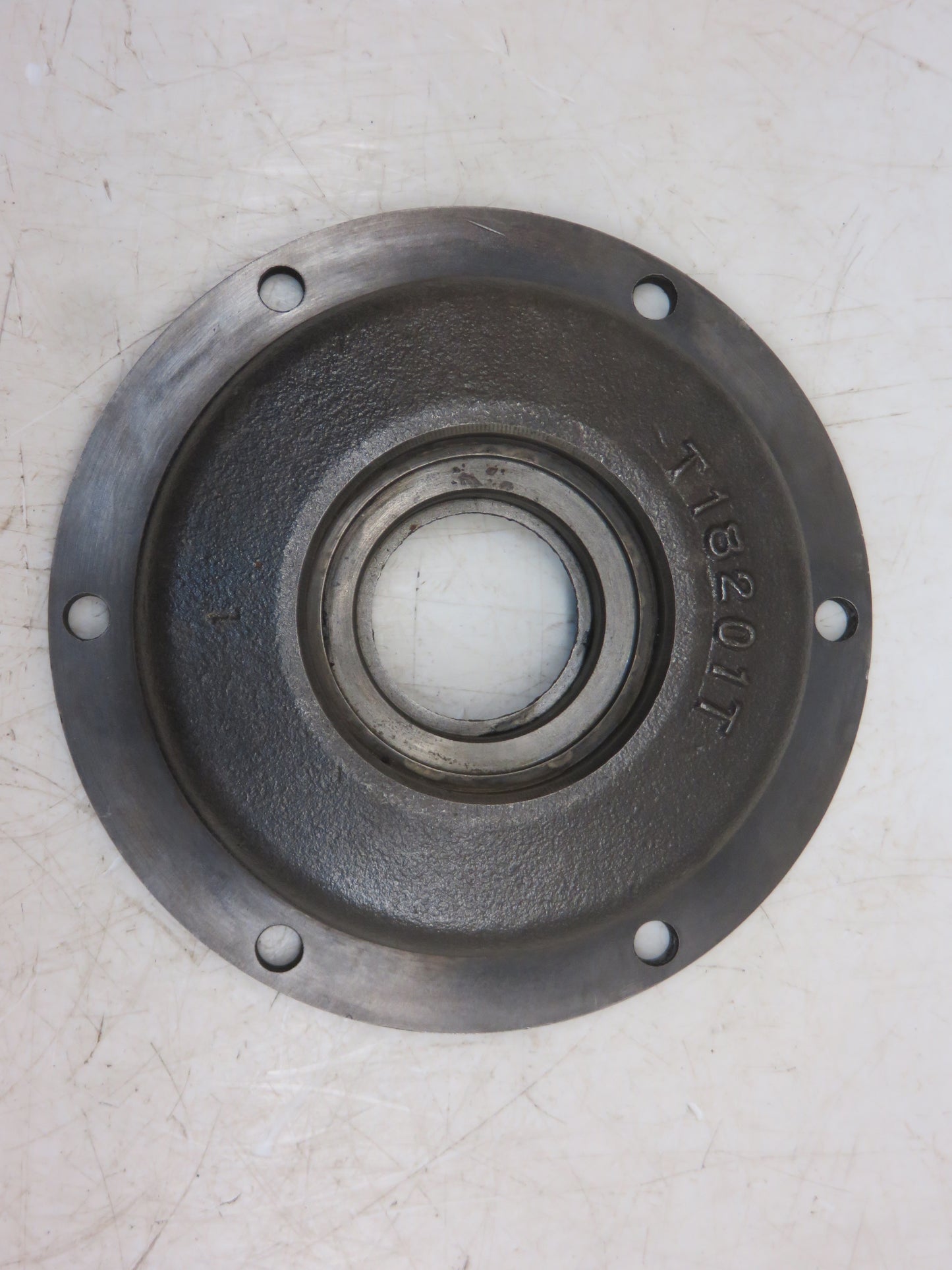 T18201 John Deere Differential Bearing Quill For 1010