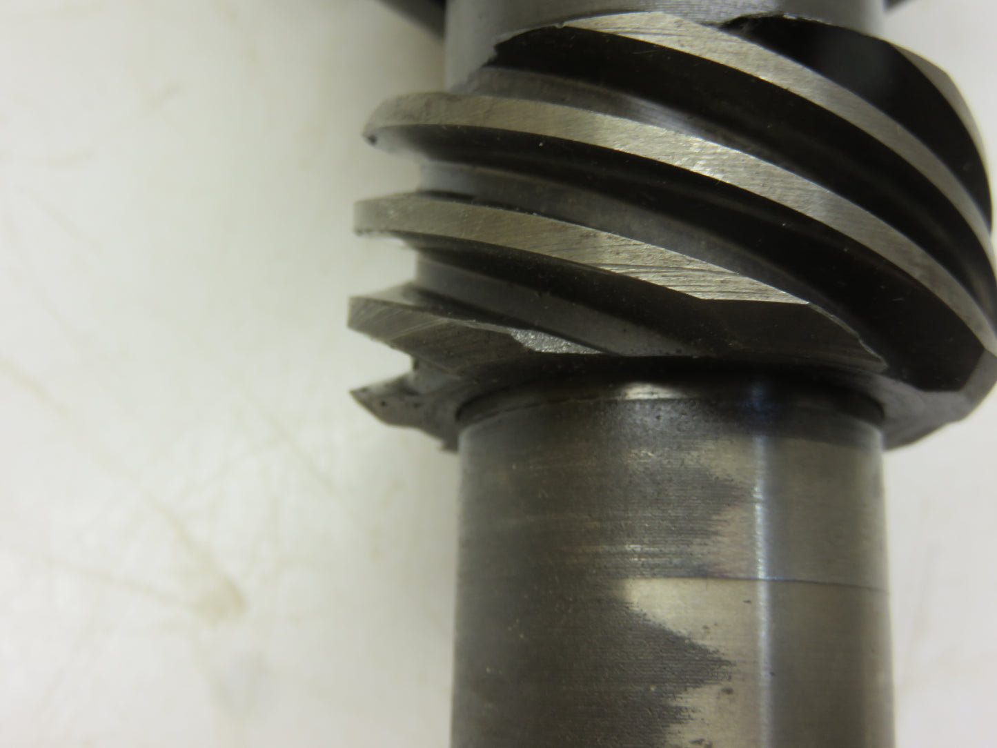 R1512R John Deere PTO Bevel Gear And Shaft For 80, 820, 830