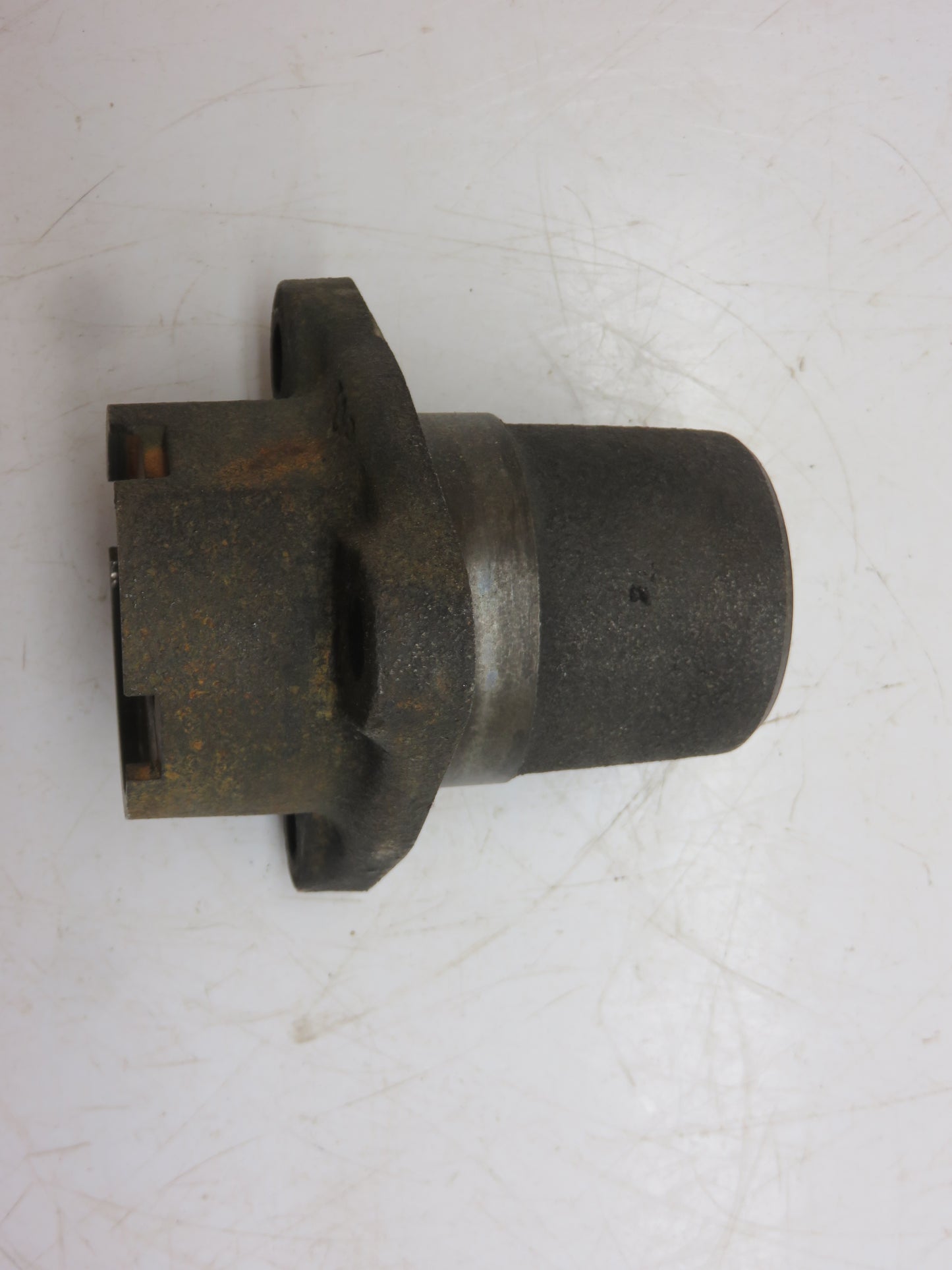 AR924R, R136R John Deere Left Hand Camshaft Bearing Housing For R, 80, 820, 830