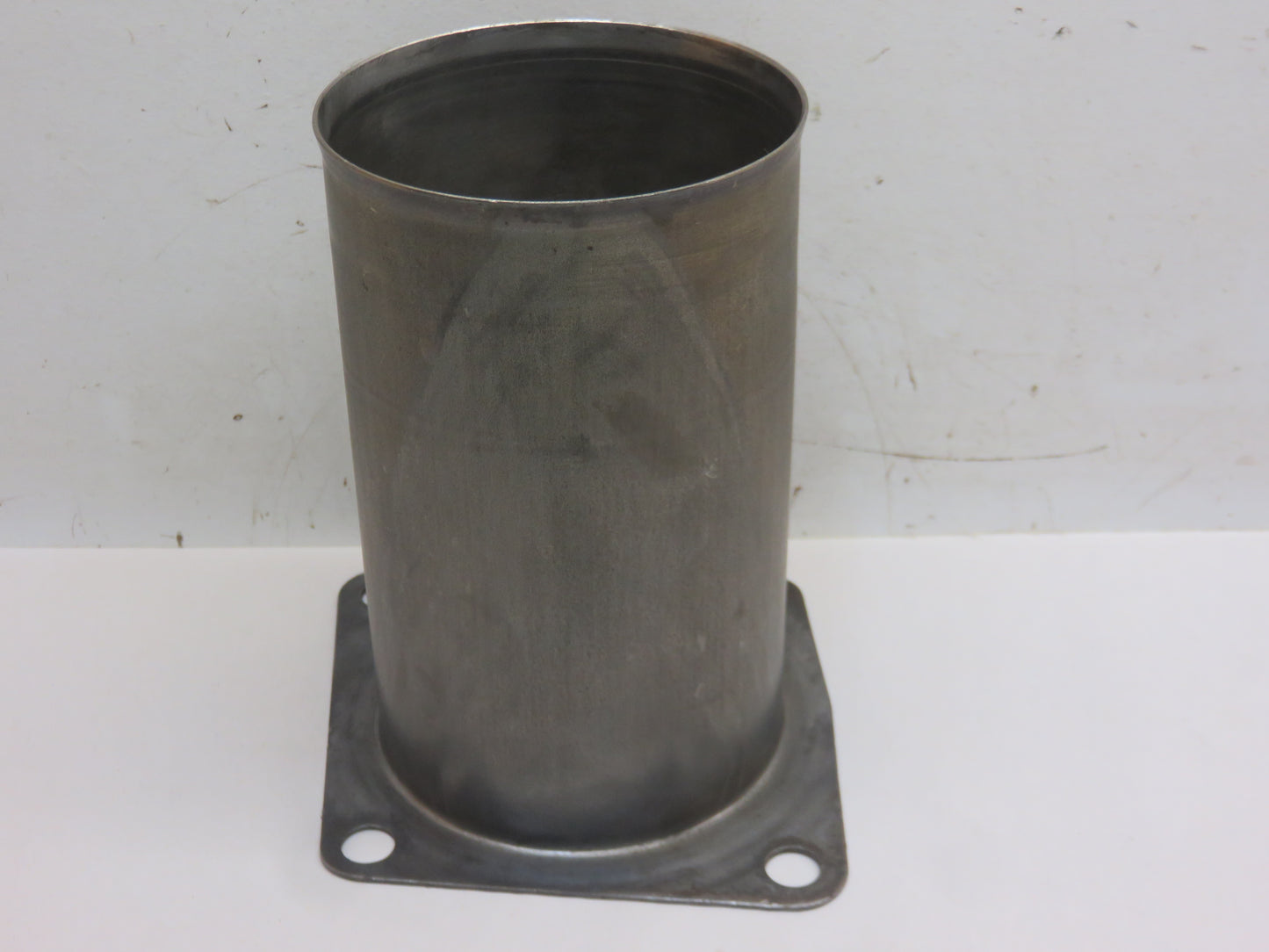 R26166 John Deere Oil Filter Housing For 3010, 4010, 3020, 4000, 4020, 4230