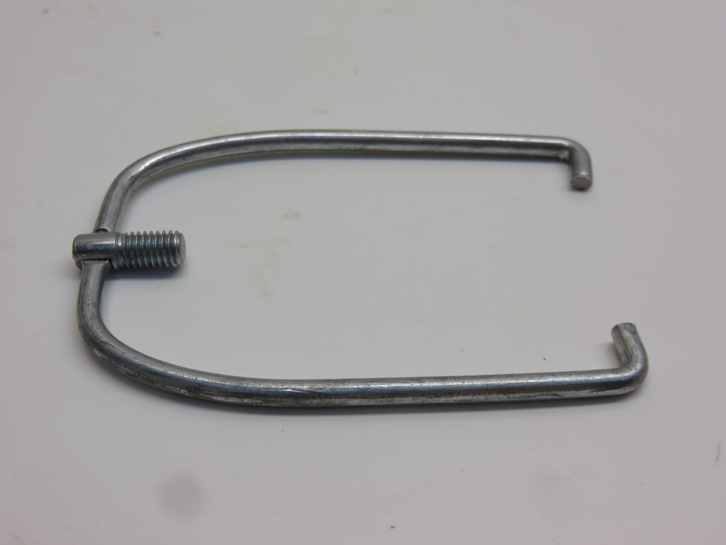 AA517R John Deere NOS Sediment Bowl Bail For A, B, D, G, GP, H, 50, 60, 70, 520, 620, 720