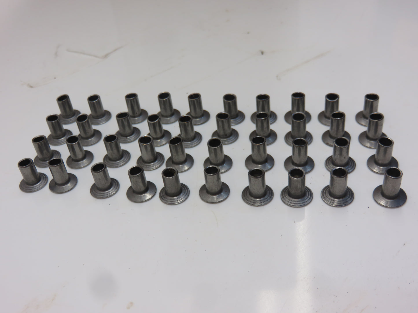 AR604R John Deere NOS Brake Lining With Rivets For R, 70, 80, 520, 620, 530, 630