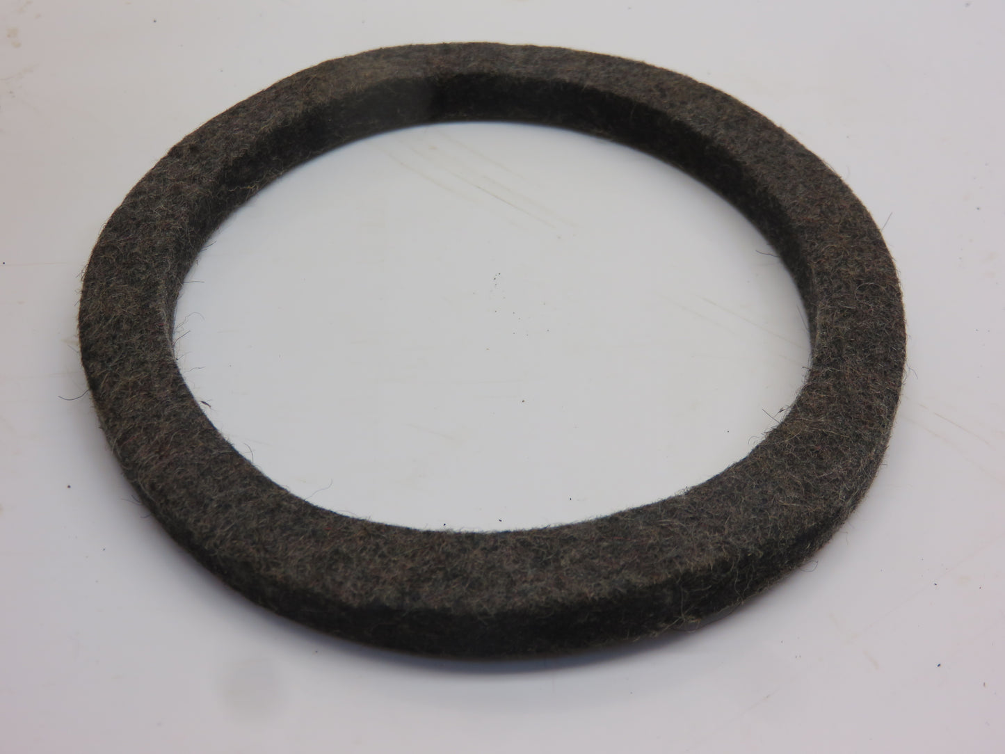 R21626 John Deere NOS Flywheel Spacer Felt Seal For 70, 720, 730