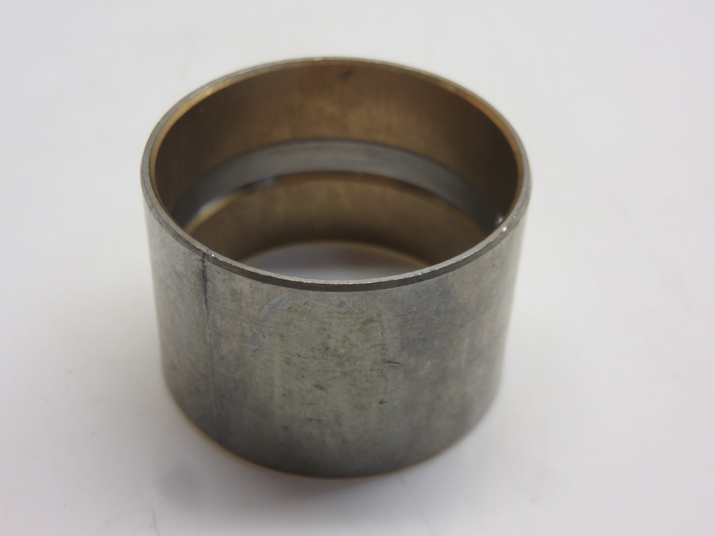 AR697R John Deere Pony Motor Main Bearing Bushing For R, 720, 820, 730, 830