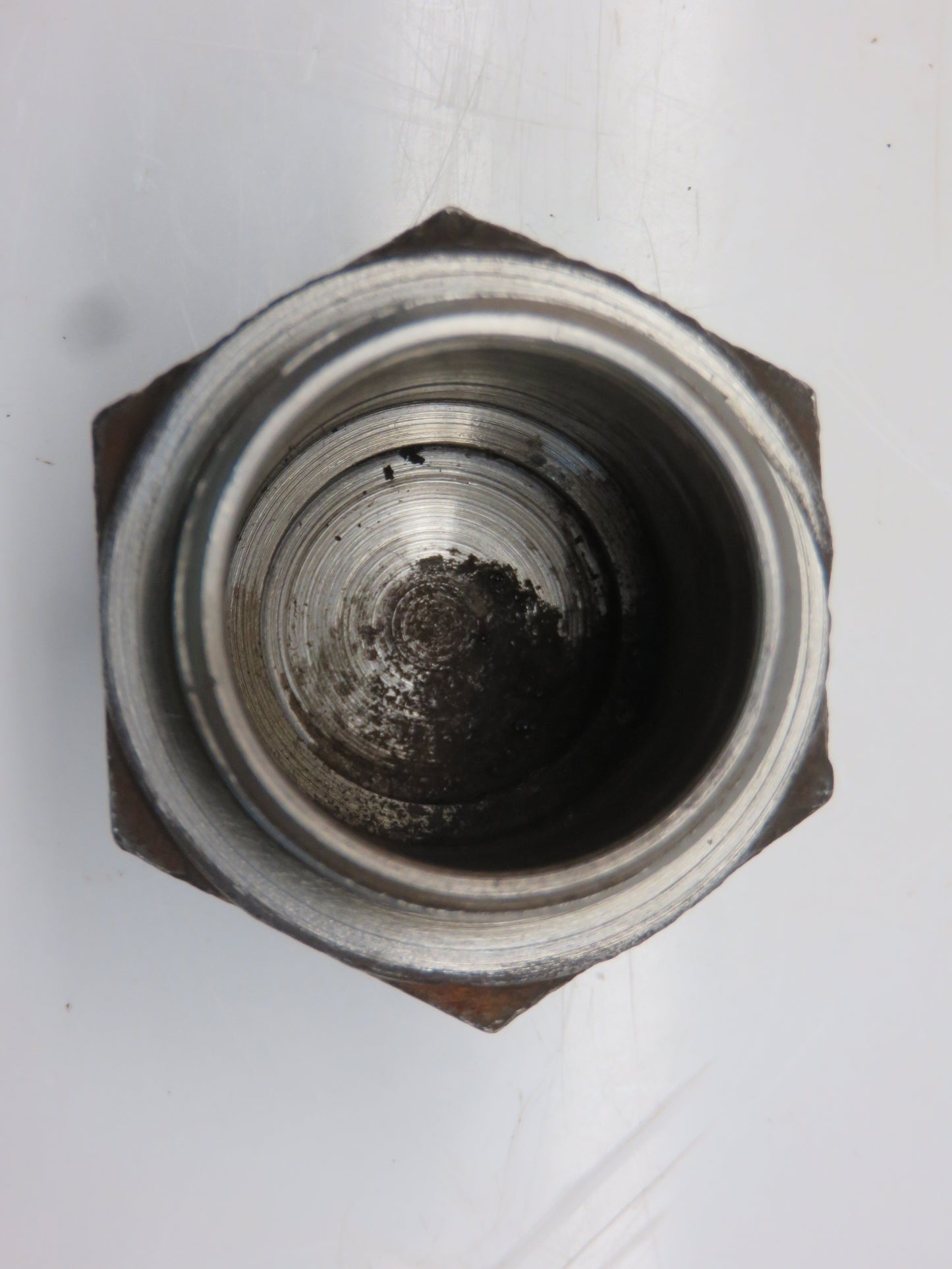 R20413R John Deere Power Trol Plug For 530, 630, 730