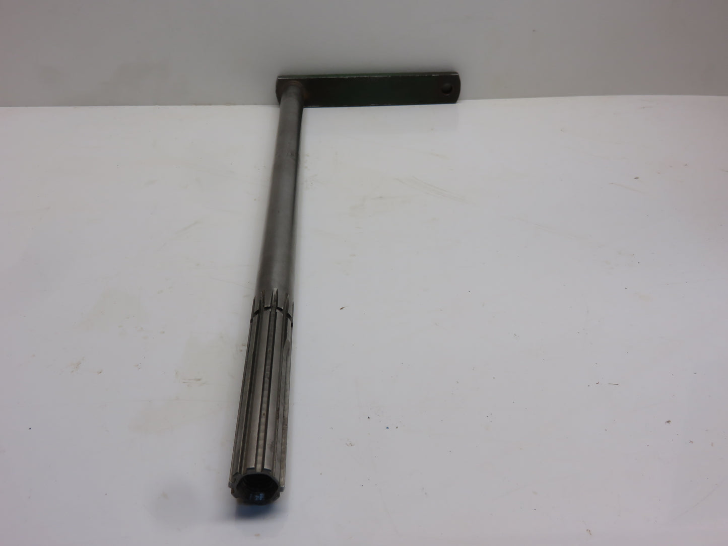 AR20552R John Deere Rockshaft Control Shaft With Arm For 630, 730