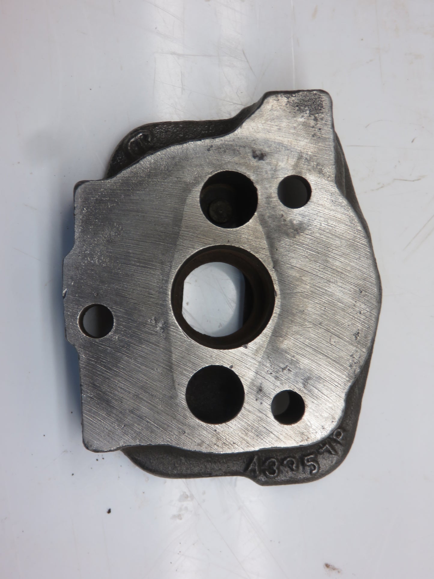 A3357R John Deere Oil Filter Head For A, AR, AO, 60, 70, 620, 720, 630, 730