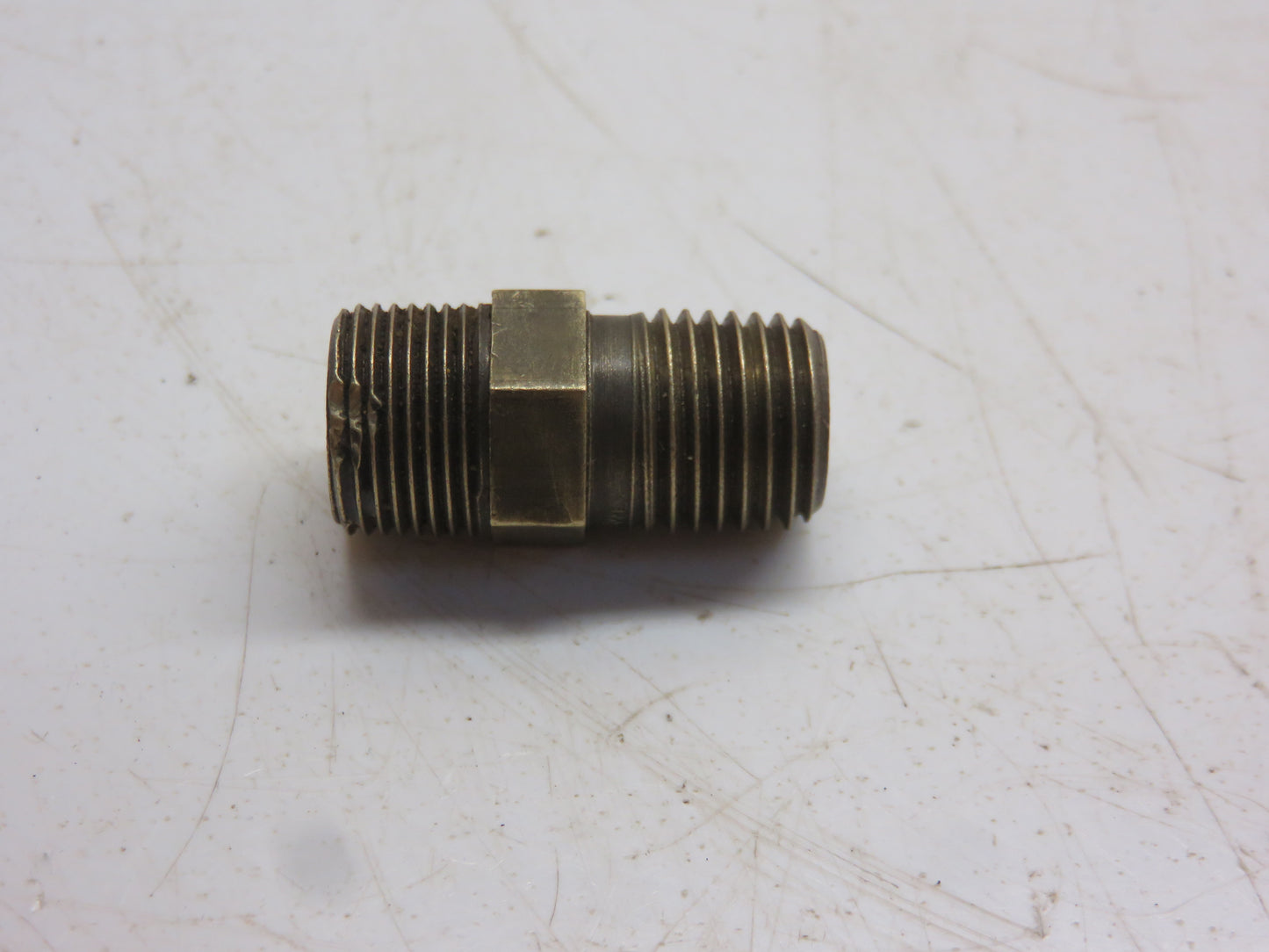 AL2729T John Deere Engine Oil Pump Fitting For L, LA, LI