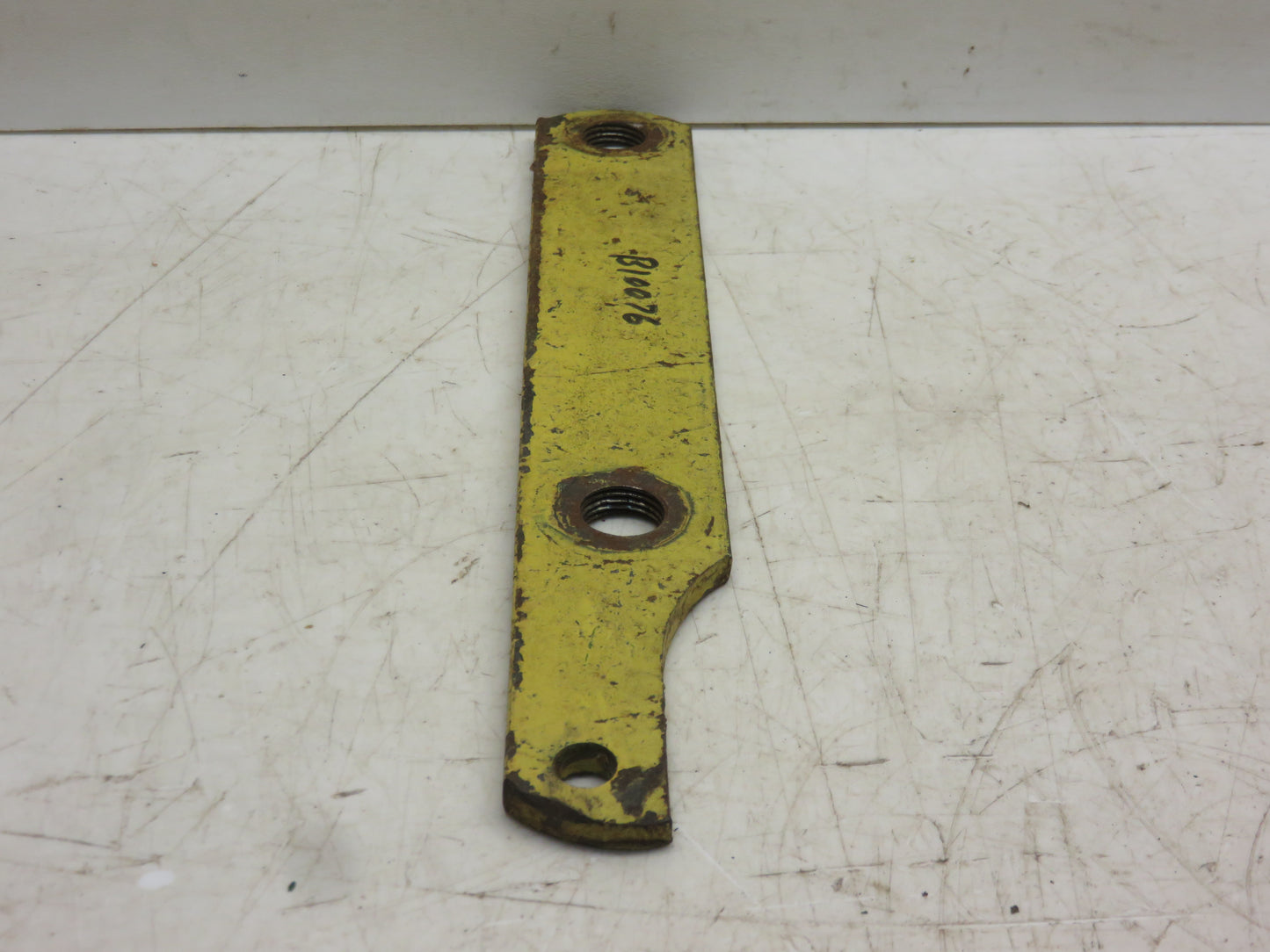 B10076B John Deere Fertilizer Opener Runner Drawbar For 1240, 1250, 1260 Planter
