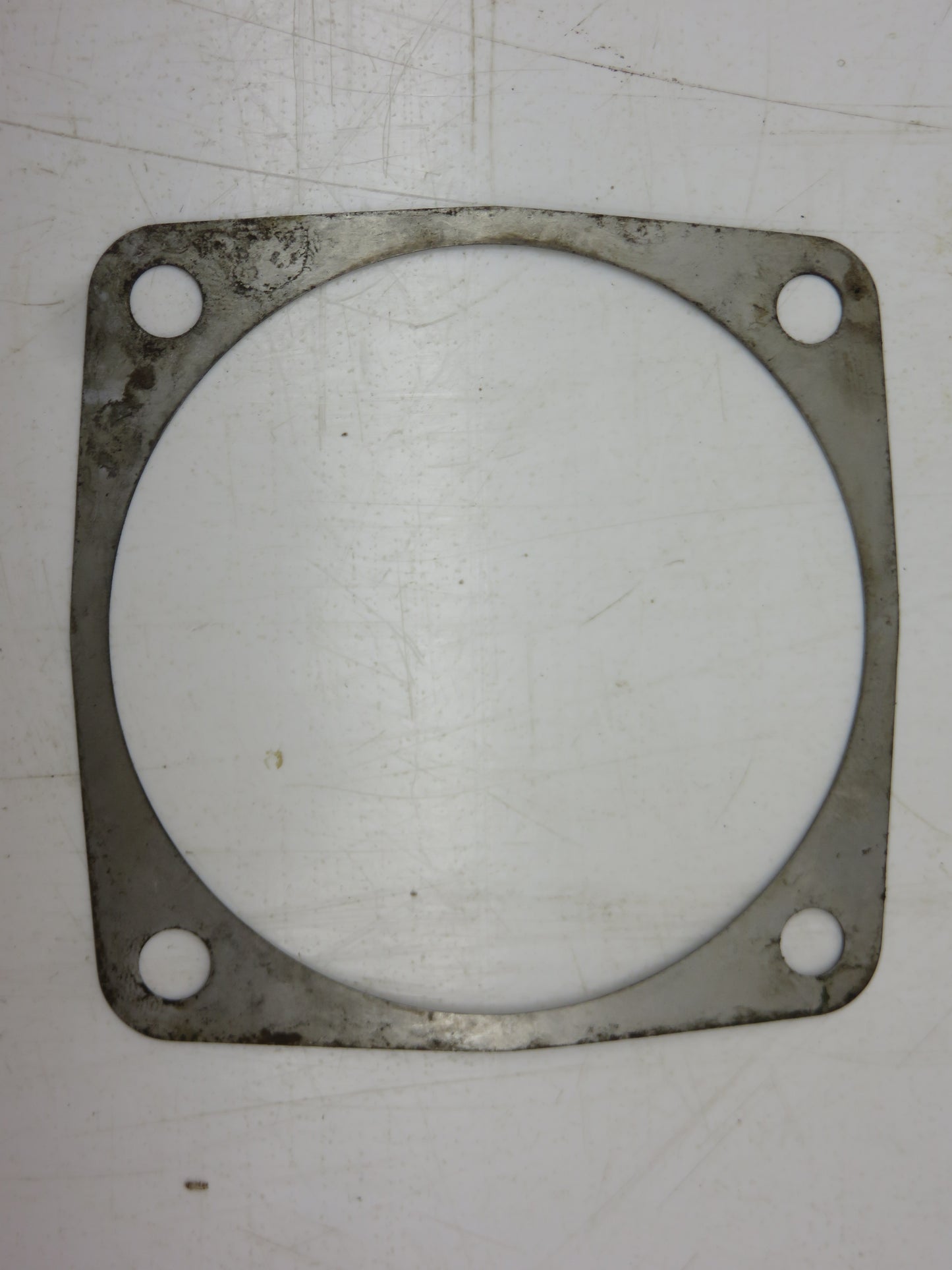 L4036T John Deere Upper Shaft Bearing Retainer Shim For L, LA, LI