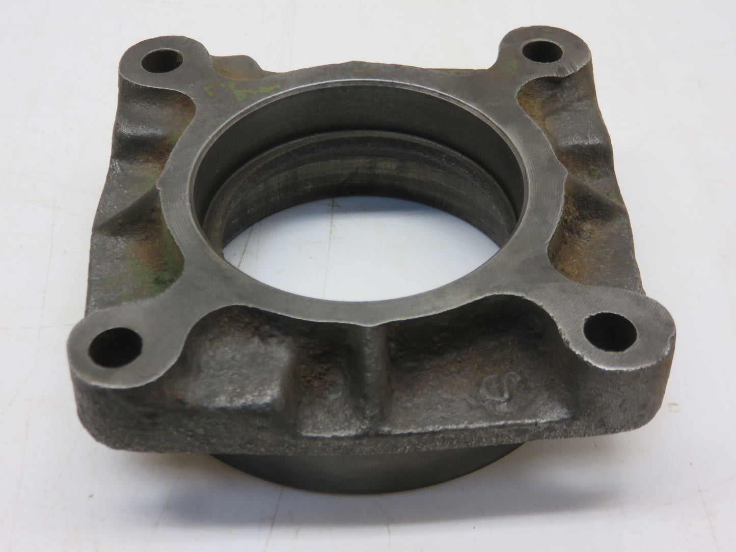 AL4001T, L4001T John Deere Front Upper Shaft Bearing Retainer For L, LA, LI