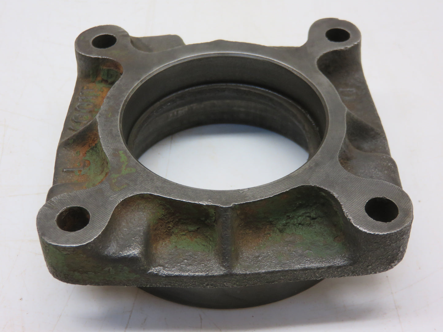 AL4001T, L4001T John Deere Front Upper Shaft Bearing Retainer For L, LA, LI