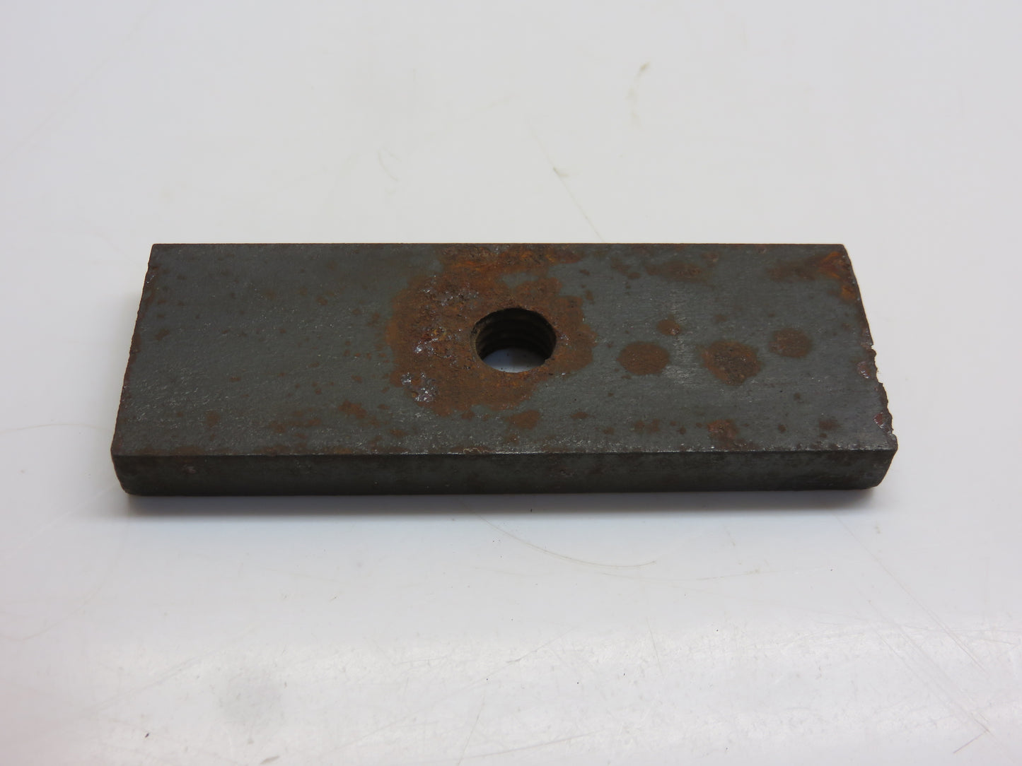 D362R John Deere Fuel Or Radiator Cap Bar Clamp For A, AR, AO, B, BR, BO, D, G, GP