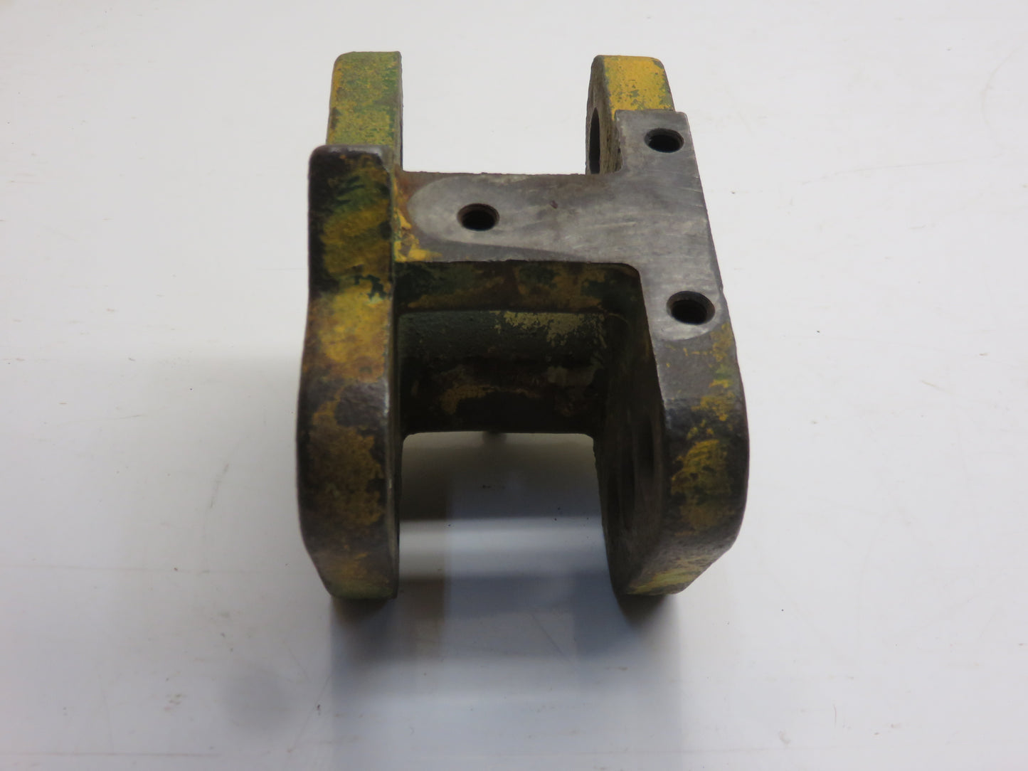 M2417T John Deere Anchor Yoke For 40, 320, 420, 330, 430, 1010