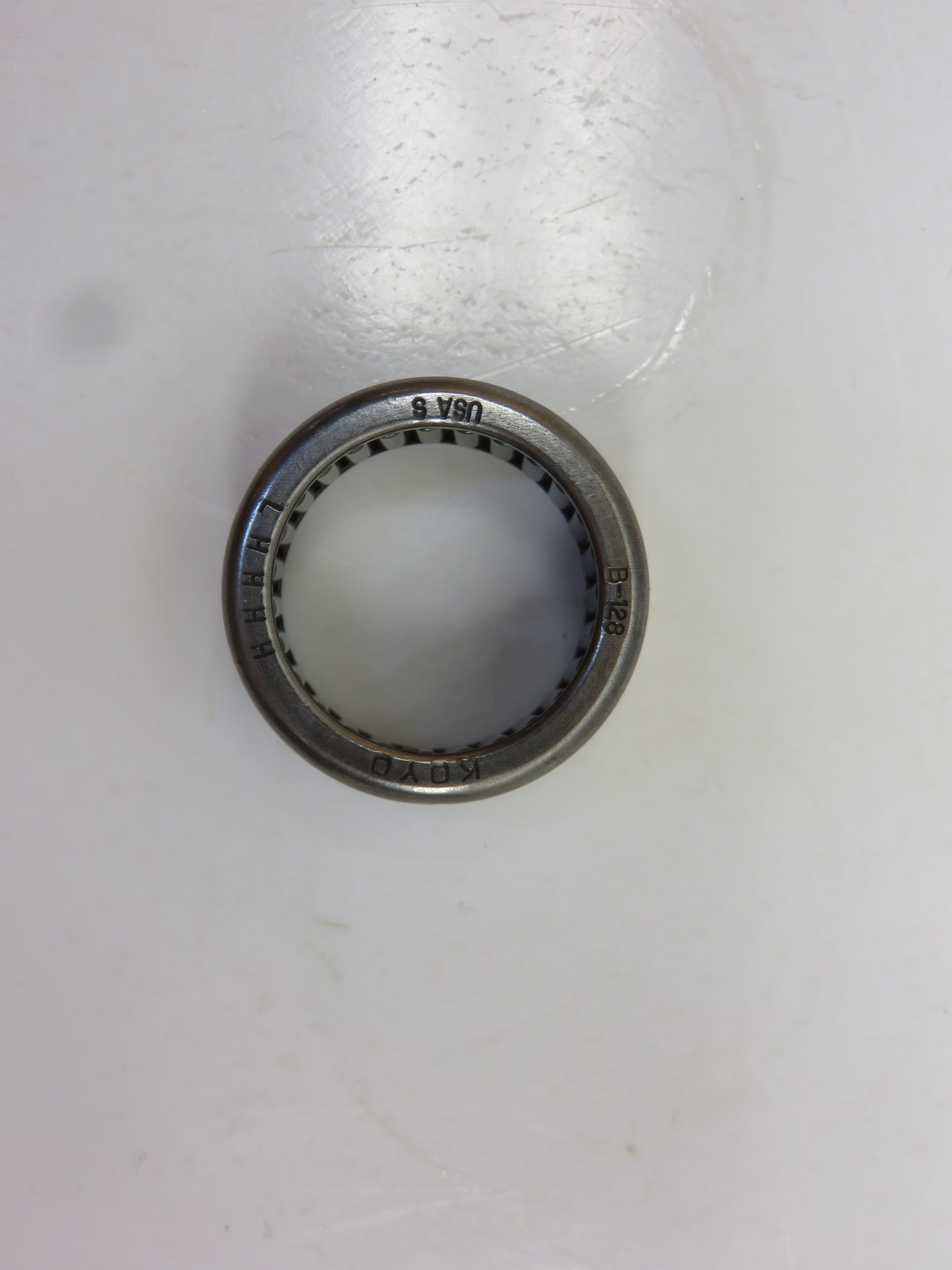 JD8801 John Deere Touch O Matic Pump Bearing For M, MI, MT, 420