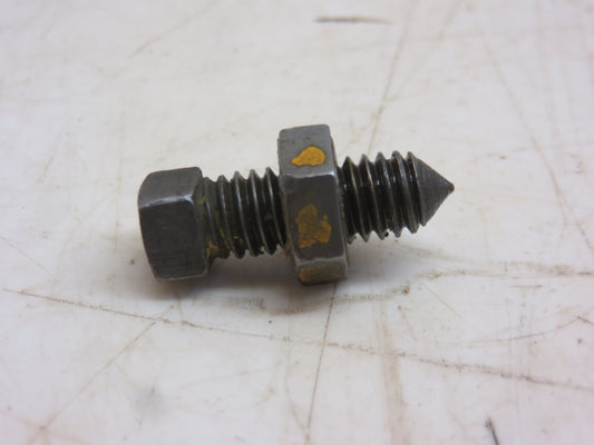22H724A John Deere Set Screw For M, 40, 320, 420, 330, 430
