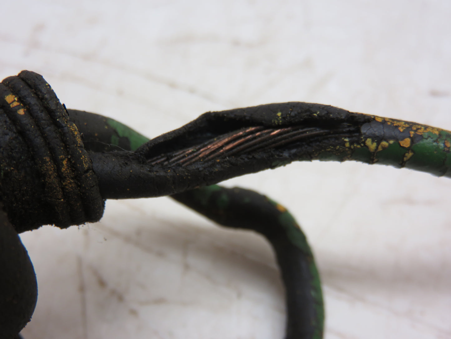M2186T, AM2049T John Deere Auxiliary Light Socket And Bracket For 40, 320, 420, 330, 430
