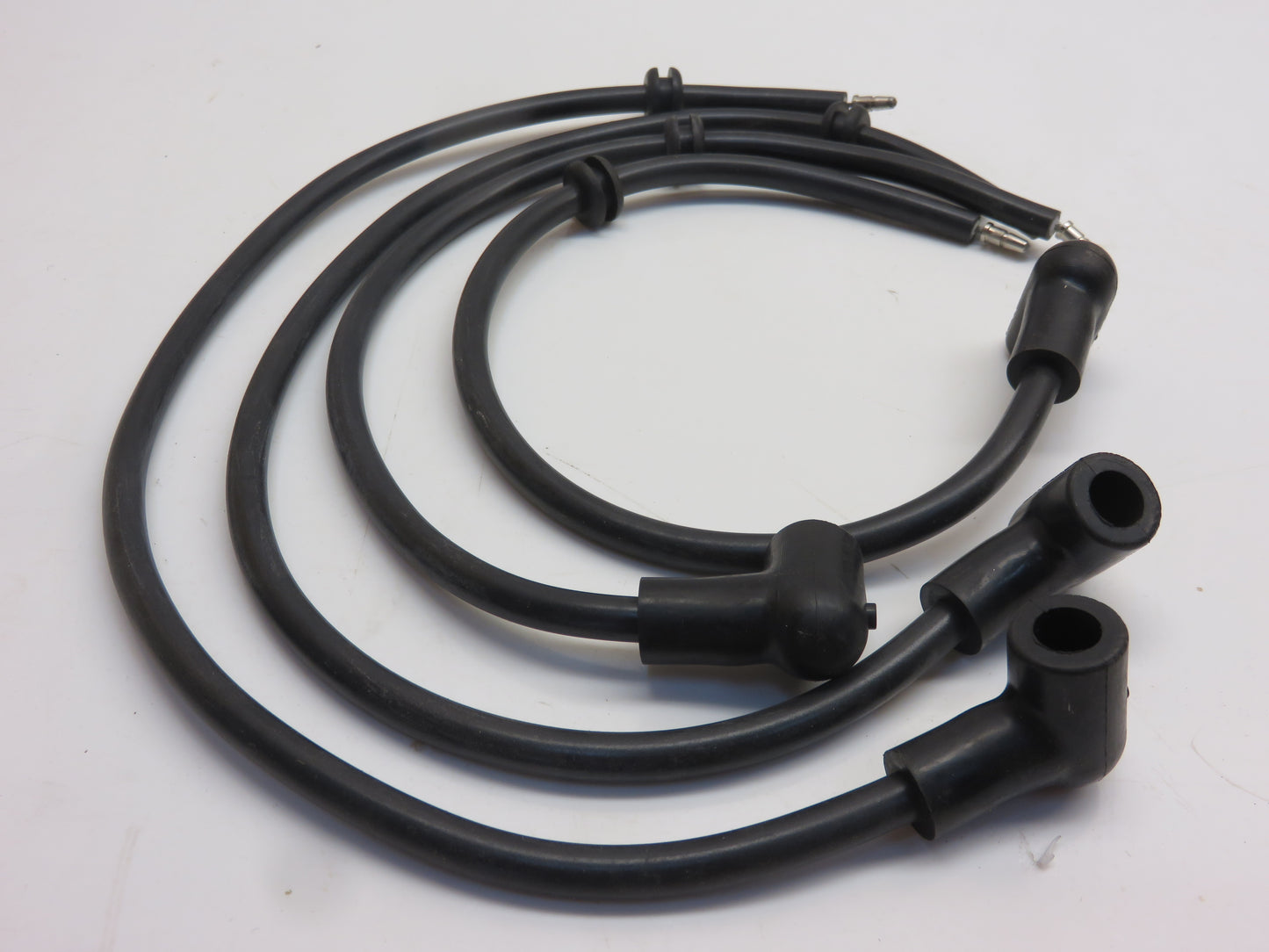AR12004R, AR12005R John Deere Spark Plug Wire Set For 70, 80, 720, 820, 730, 830
