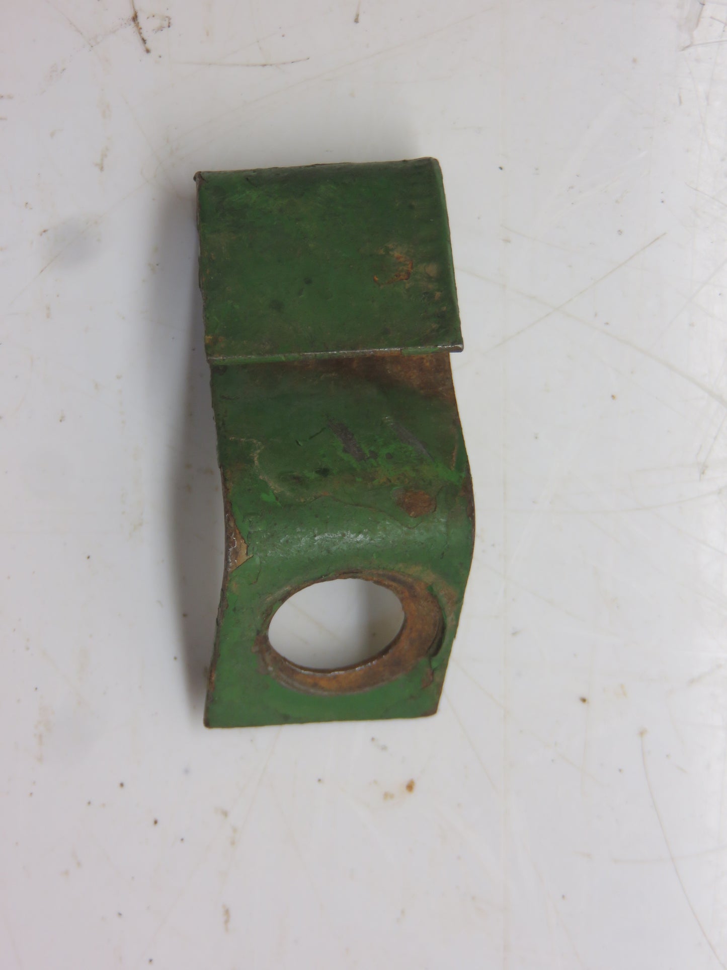 B1986R John Deere Wiring Harness Clip For A, B, D, G, 50, 60, 70, 80, 520, 620, 720, 820