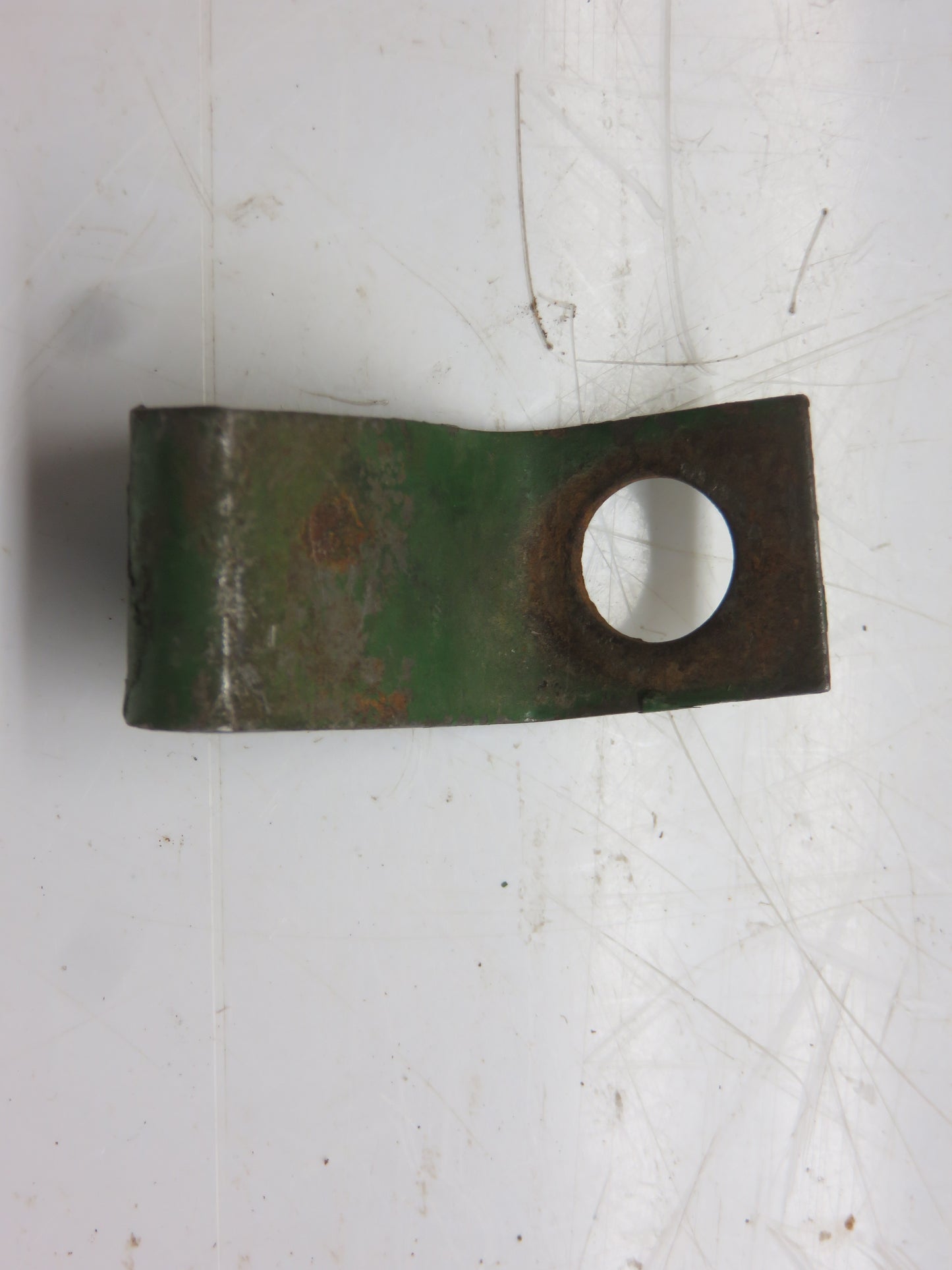 B1986R John Deere Wiring Harness Clip For A, B, D, G, 50, 60, 70, 80, 520, 620, 720, 820