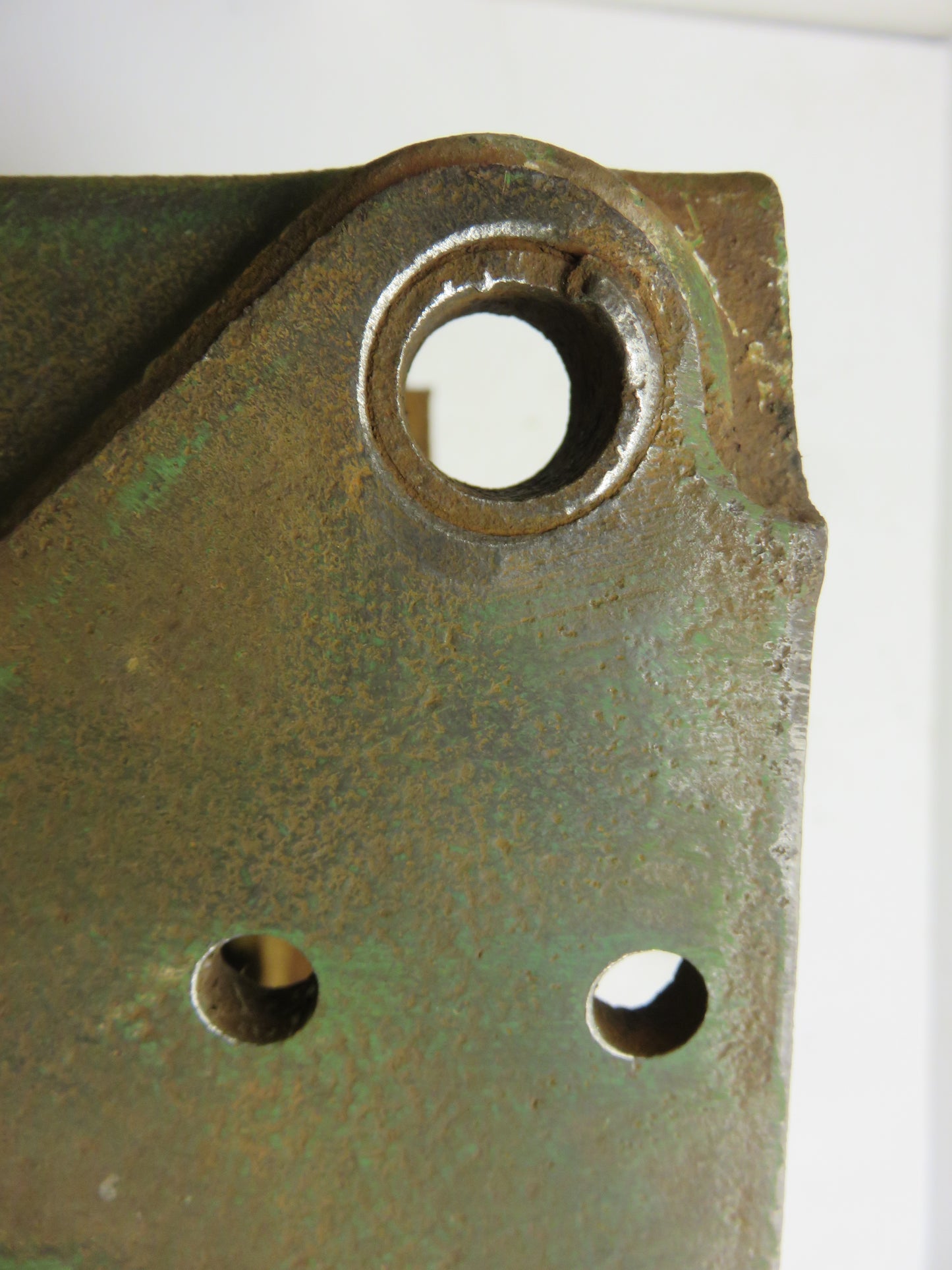 AR20766R, R20526R John Deere Steering Shaft Support For 630