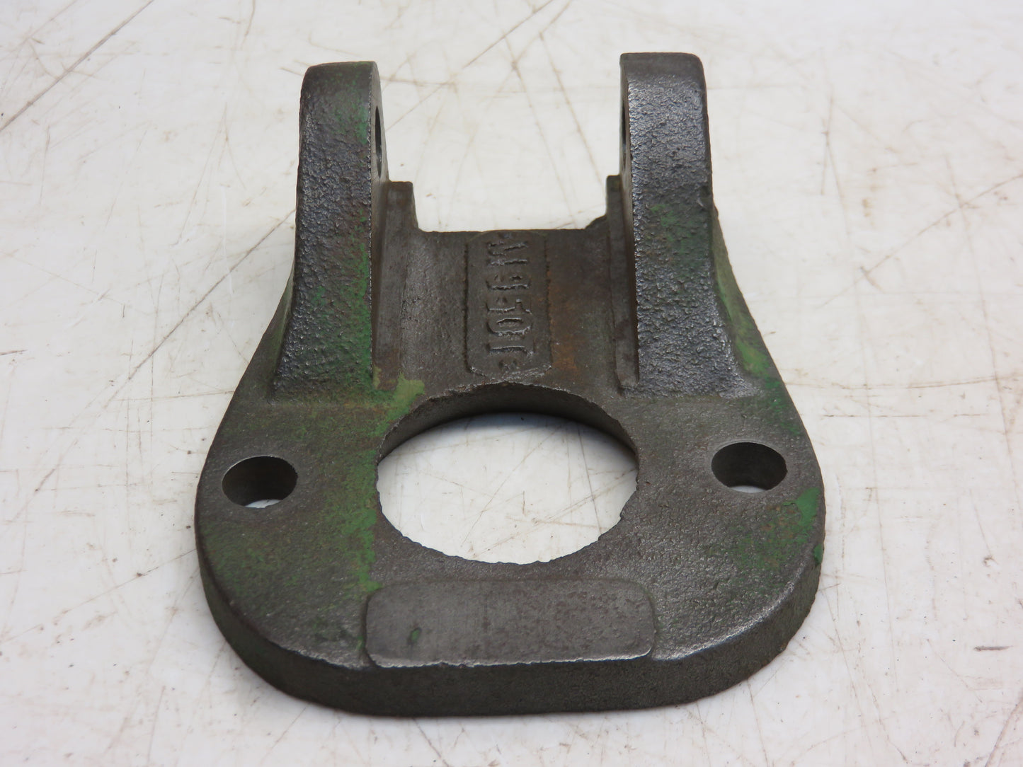 M950T John Deere Brake Pivot Bracket For MT