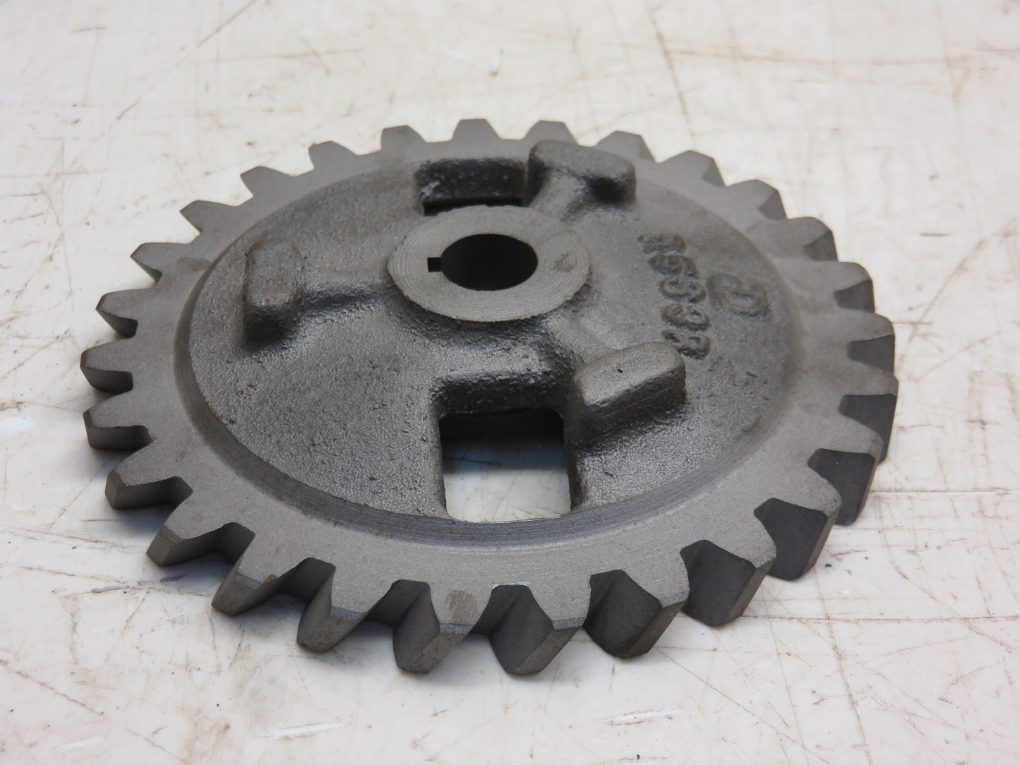 R563R, AR885R John Deere Pony Motor Engine Oil Pump Drive Gear For R