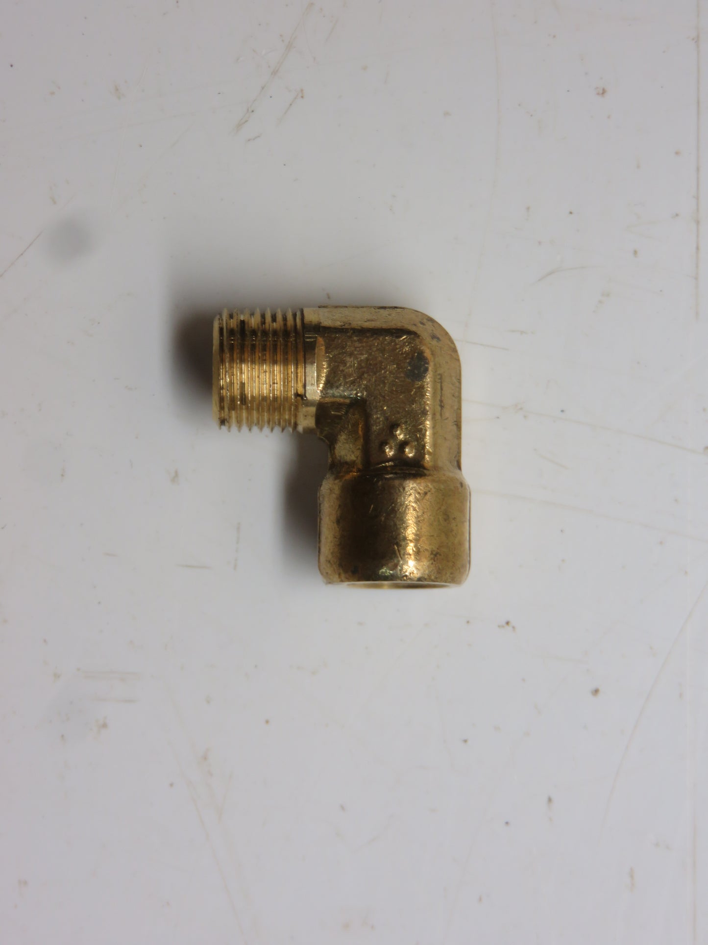R10039R John Deere Carburetor Elbow Fitting For D