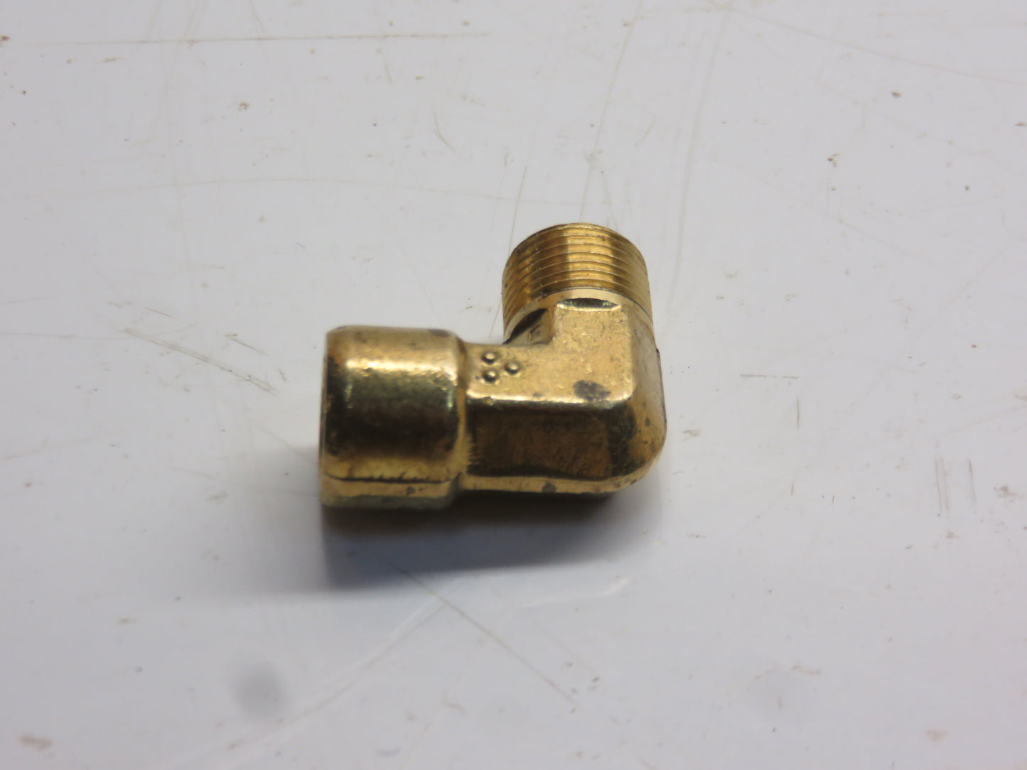 R10039R John Deere Carburetor Elbow Fitting For D
