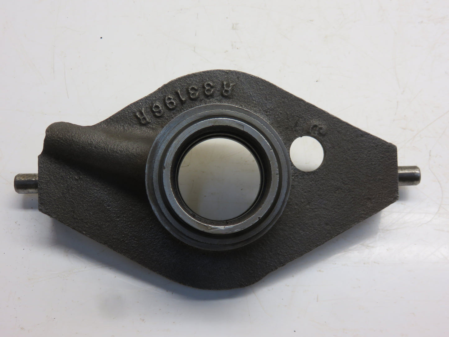 AR51193, R33196 John Deere Clutch Release Bearing Cradle For 3020