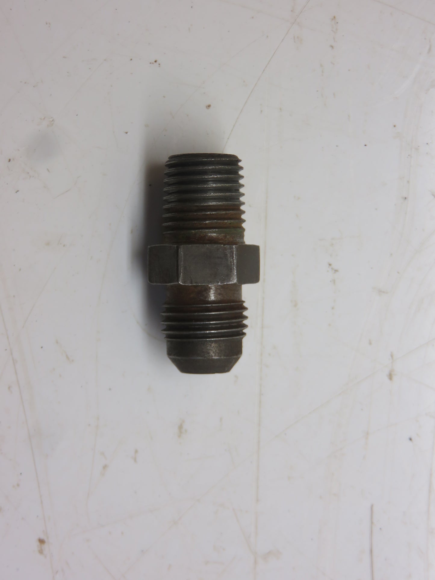 R26892 John Deere Fitting For 3010, 4010, 3020, 4020