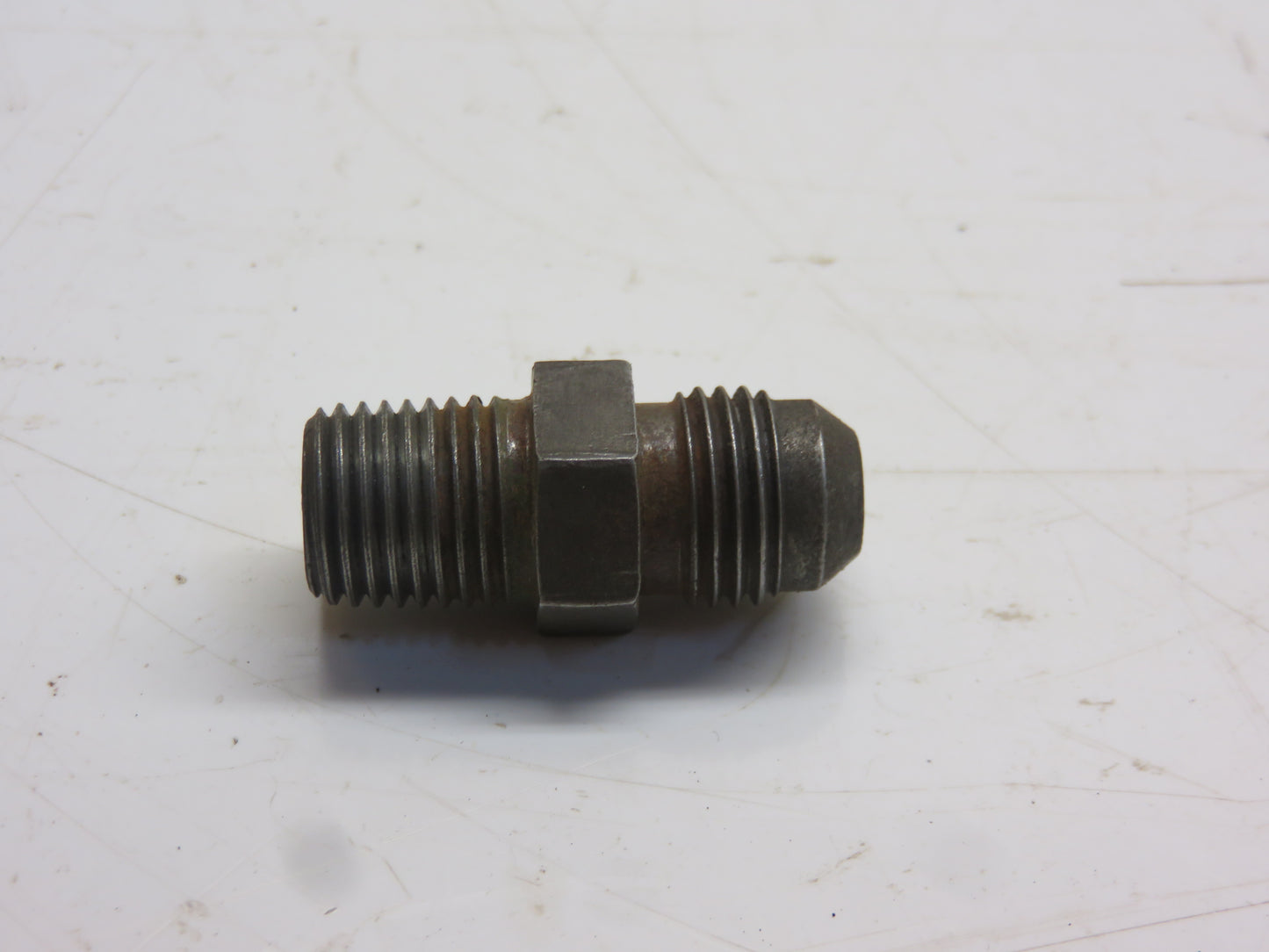 R26892 John Deere Fitting For 3010, 4010, 3020, 4020