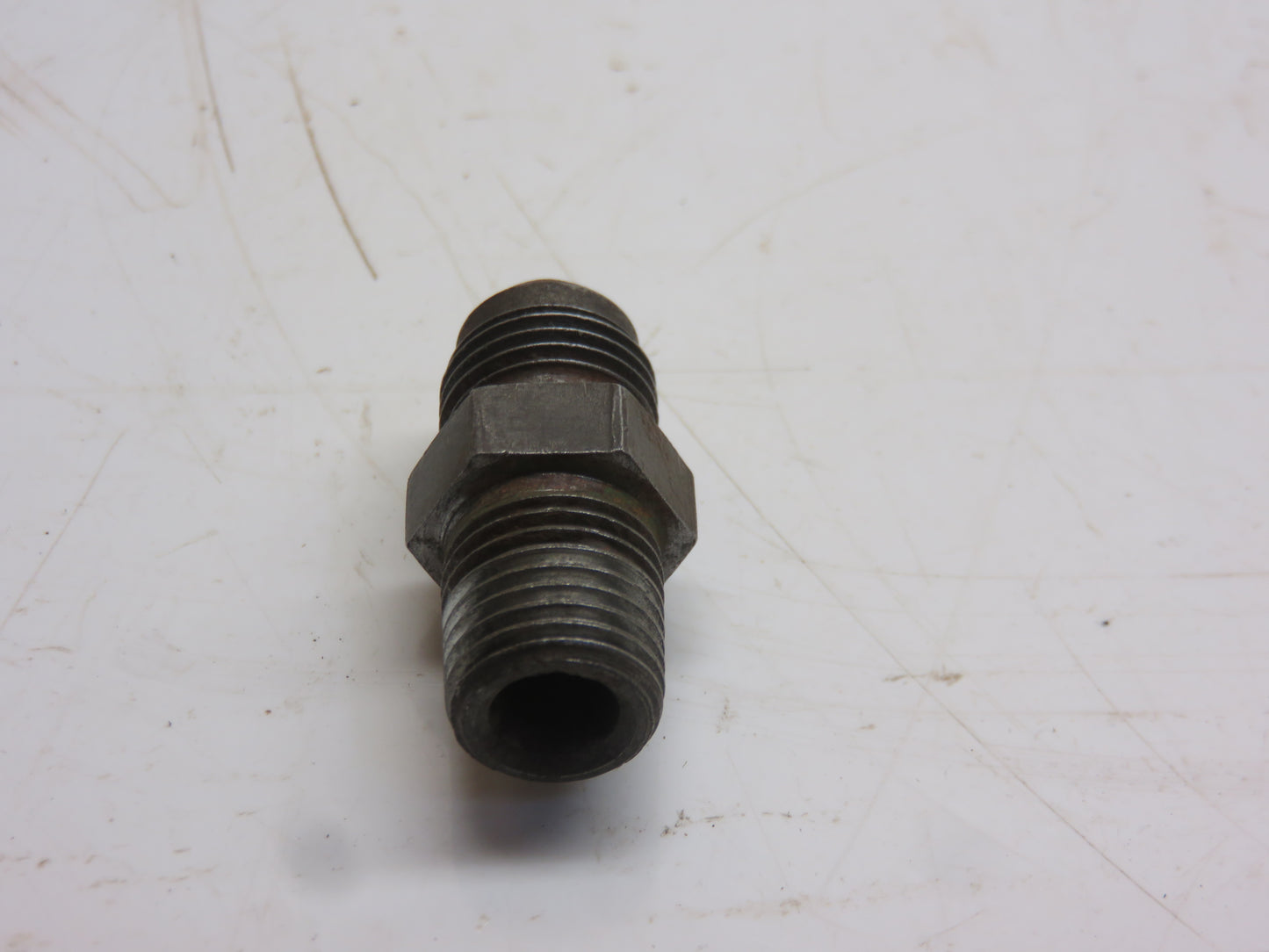 R26892 John Deere Fitting For 3010, 4010, 3020, 4020
